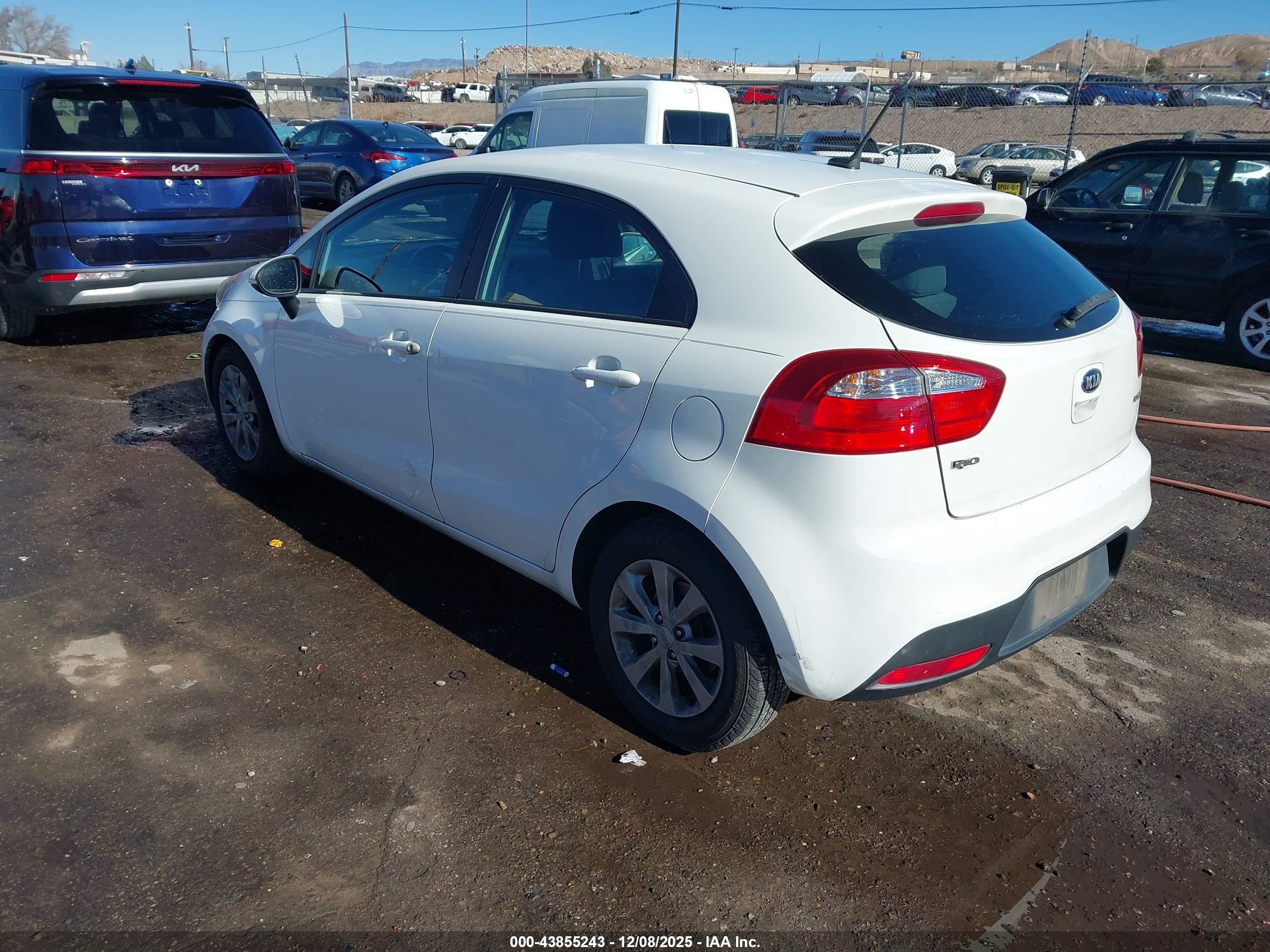 KIA RIO image 3