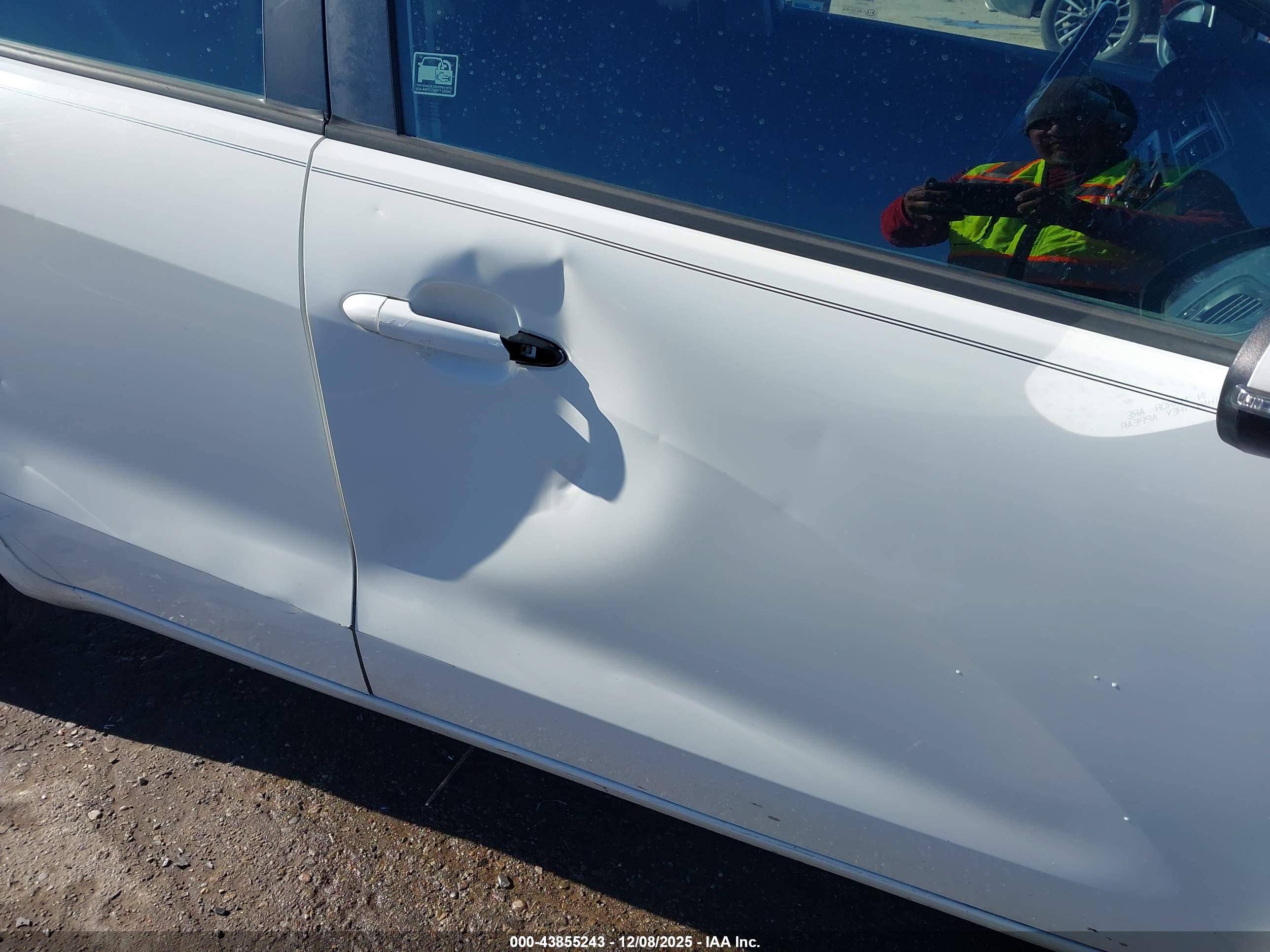 KIA RIO image 6