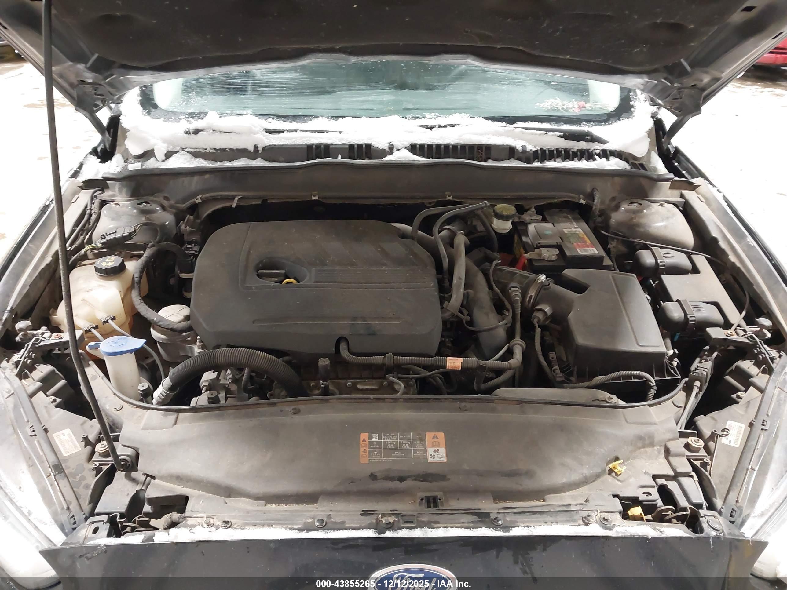 FORD FUSION image 10