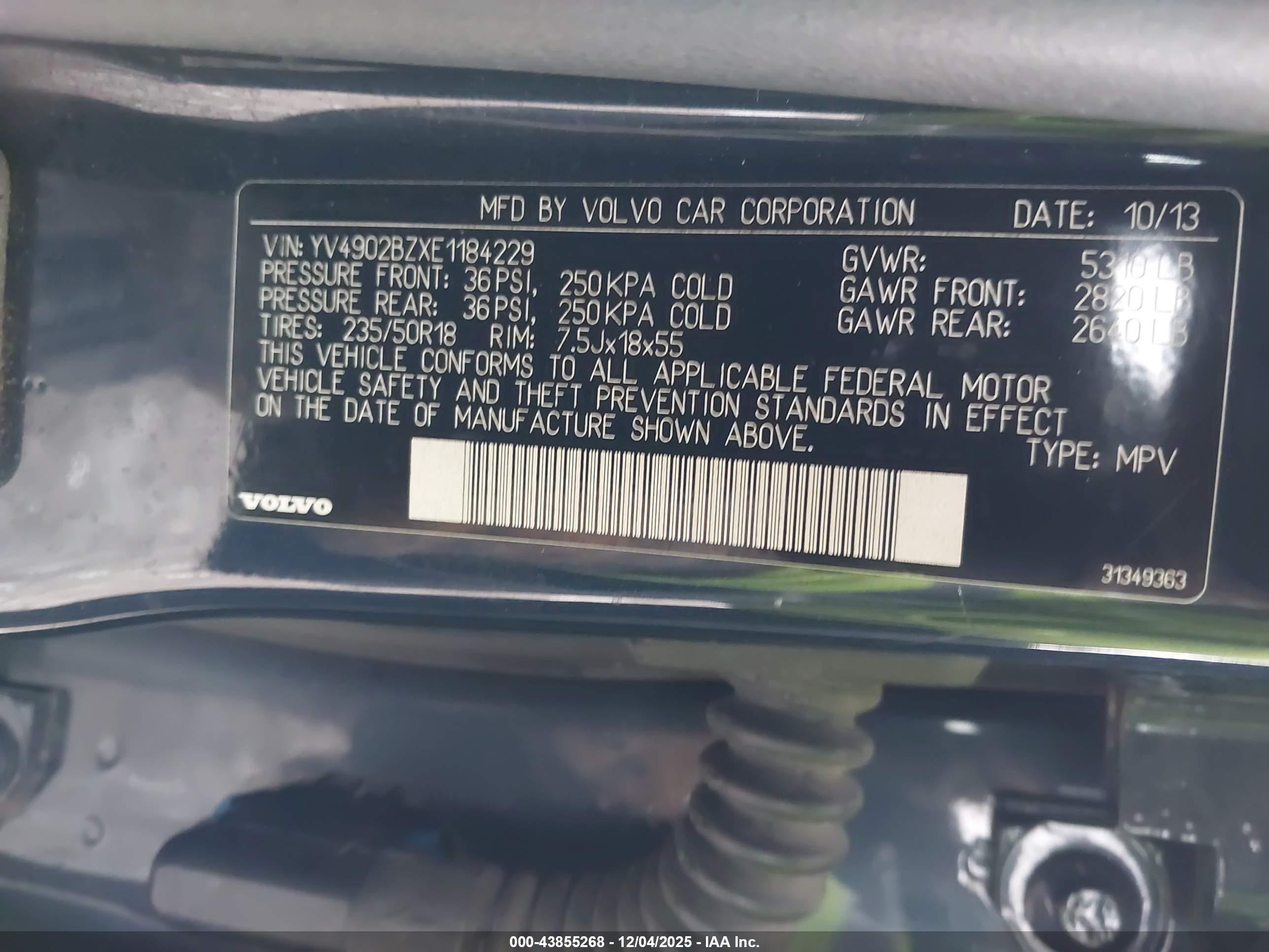 VOLVO XC70 image 9