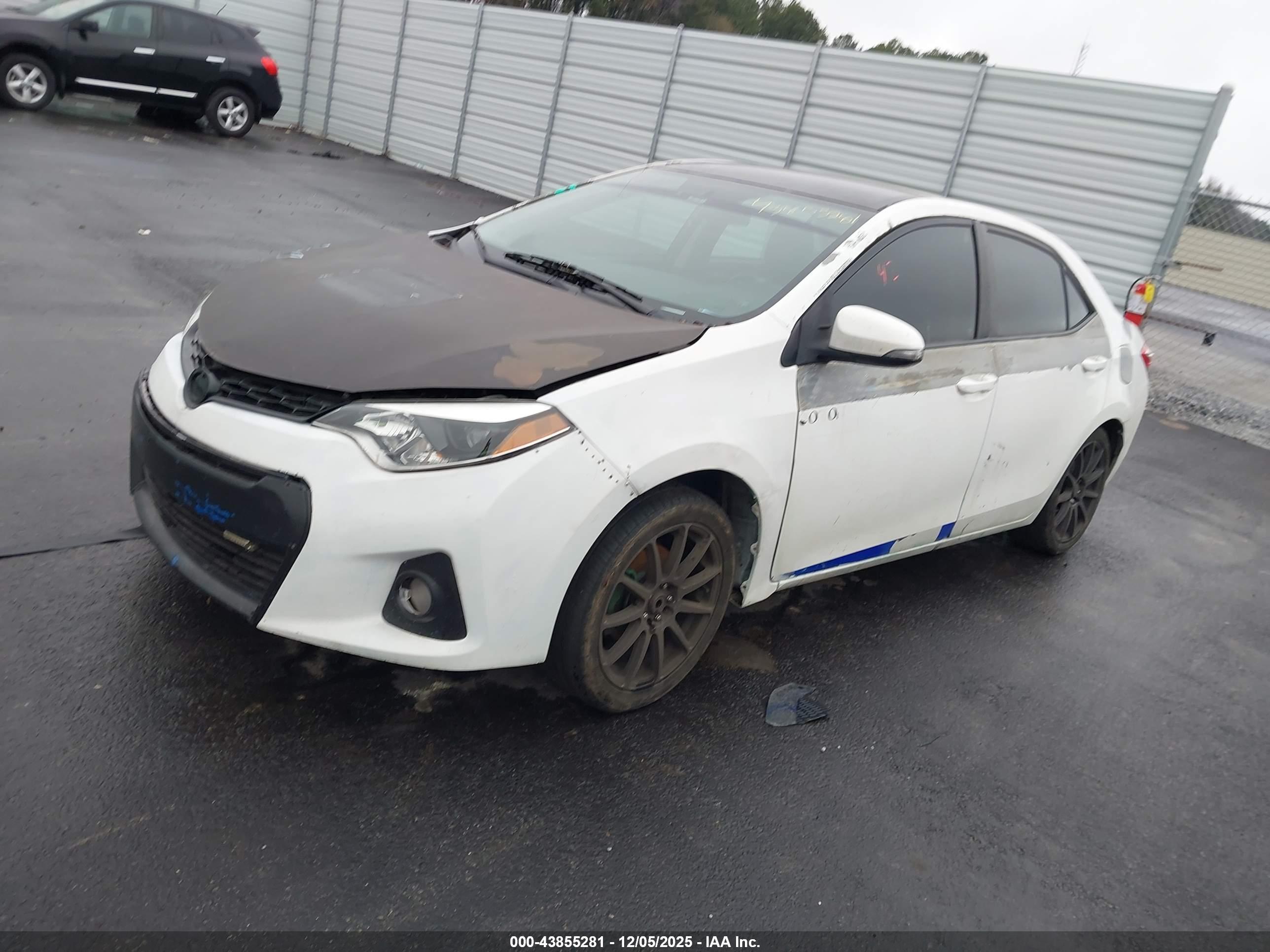 TOYOTA COROLLA image 2