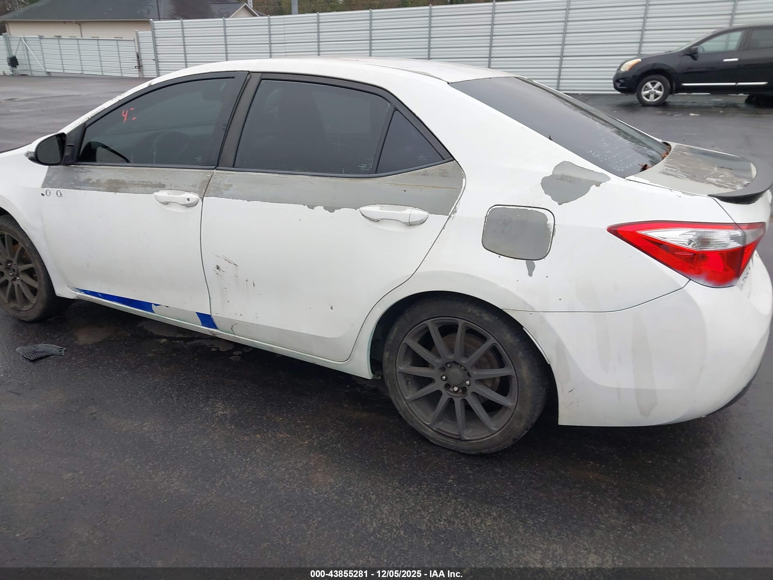 TOYOTA COROLLA image 3