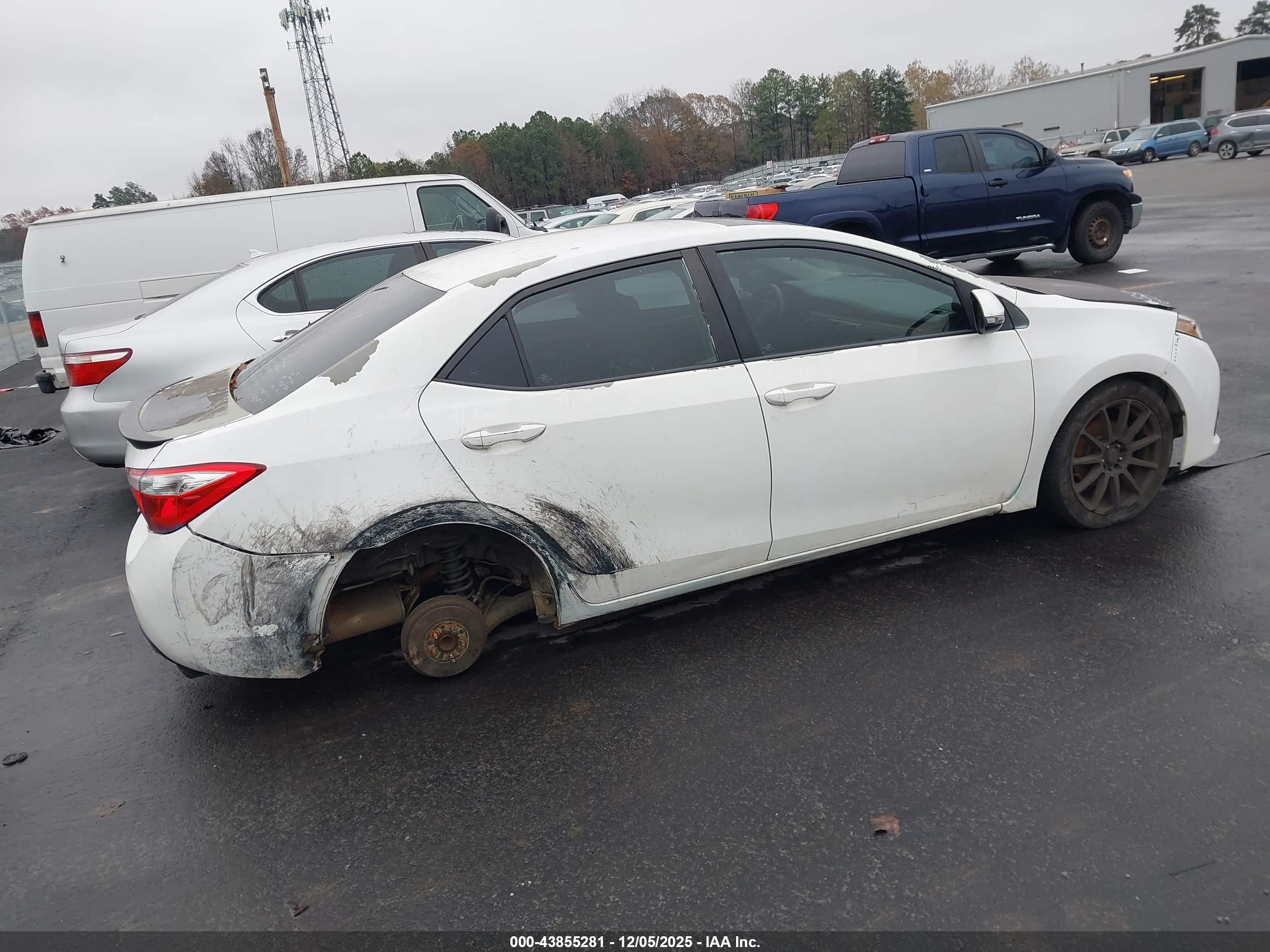 TOYOTA COROLLA image 4