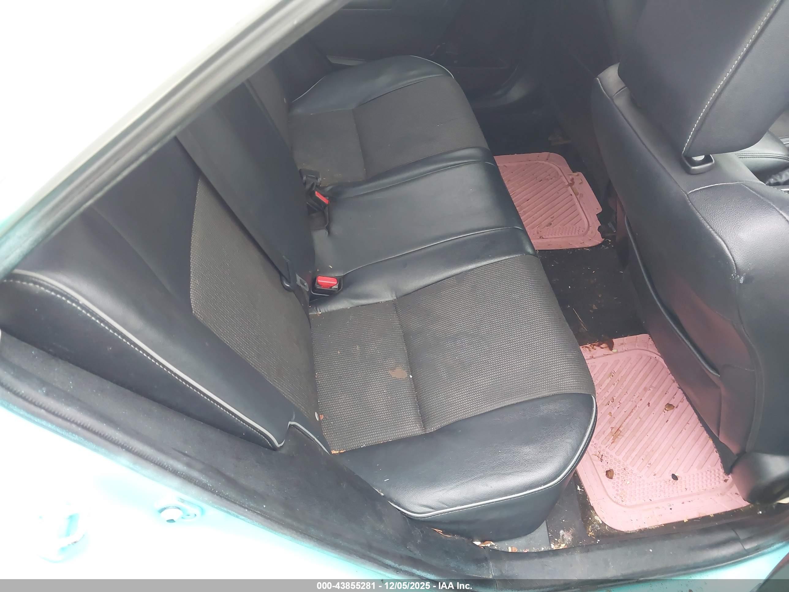 TOYOTA COROLLA image 8