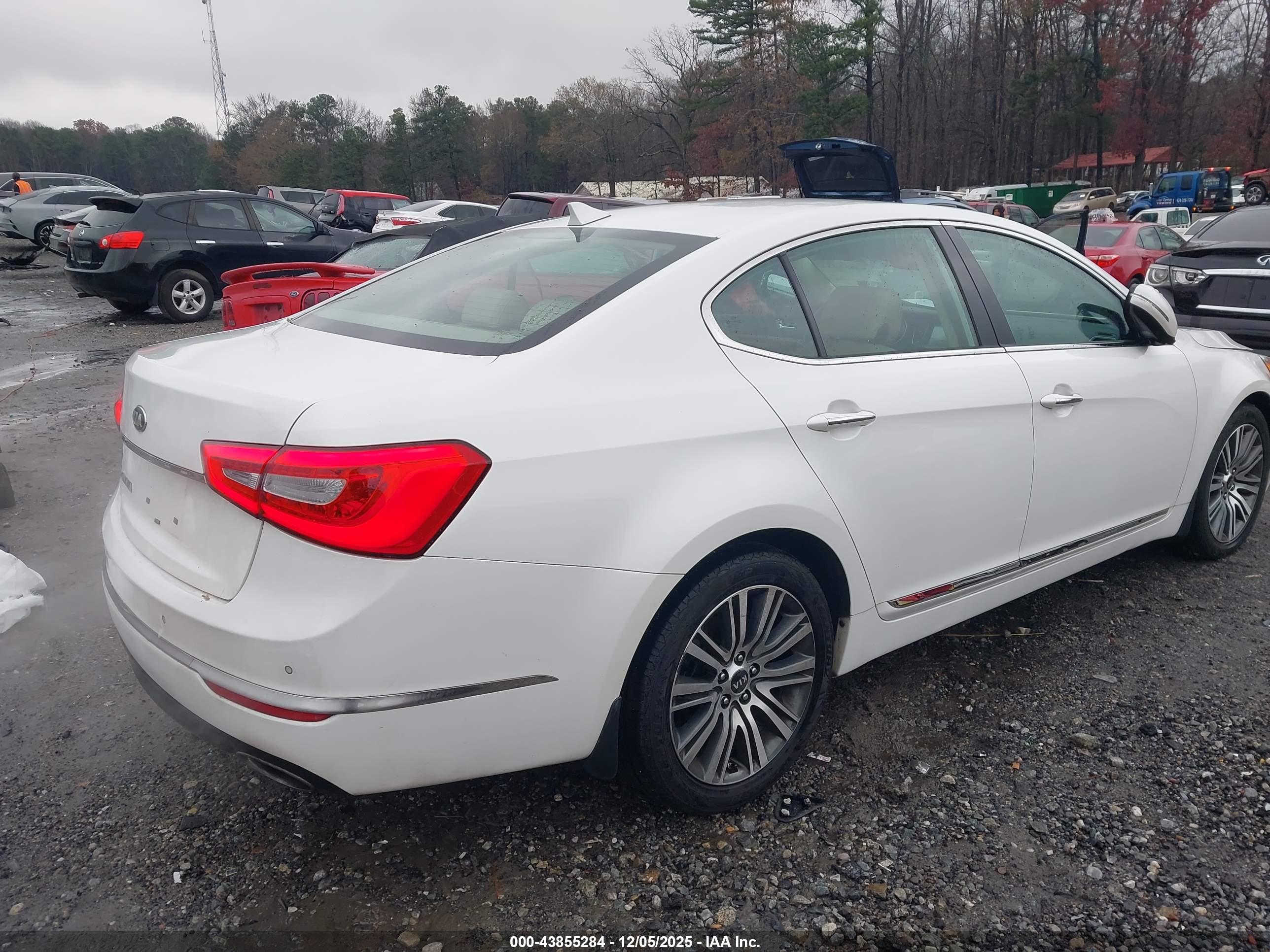 KIA CADENZA image 4
