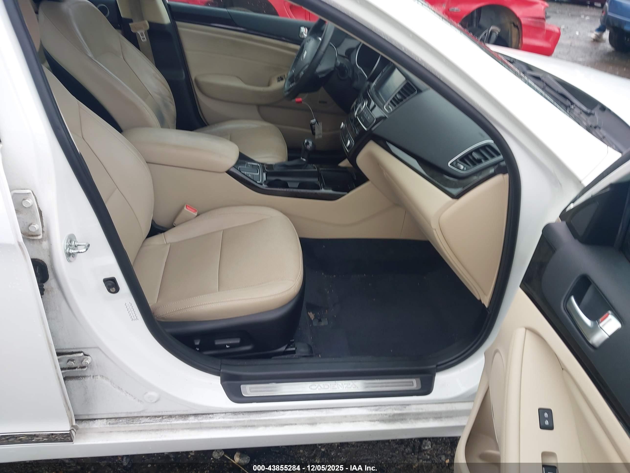 KIA CADENZA image 5