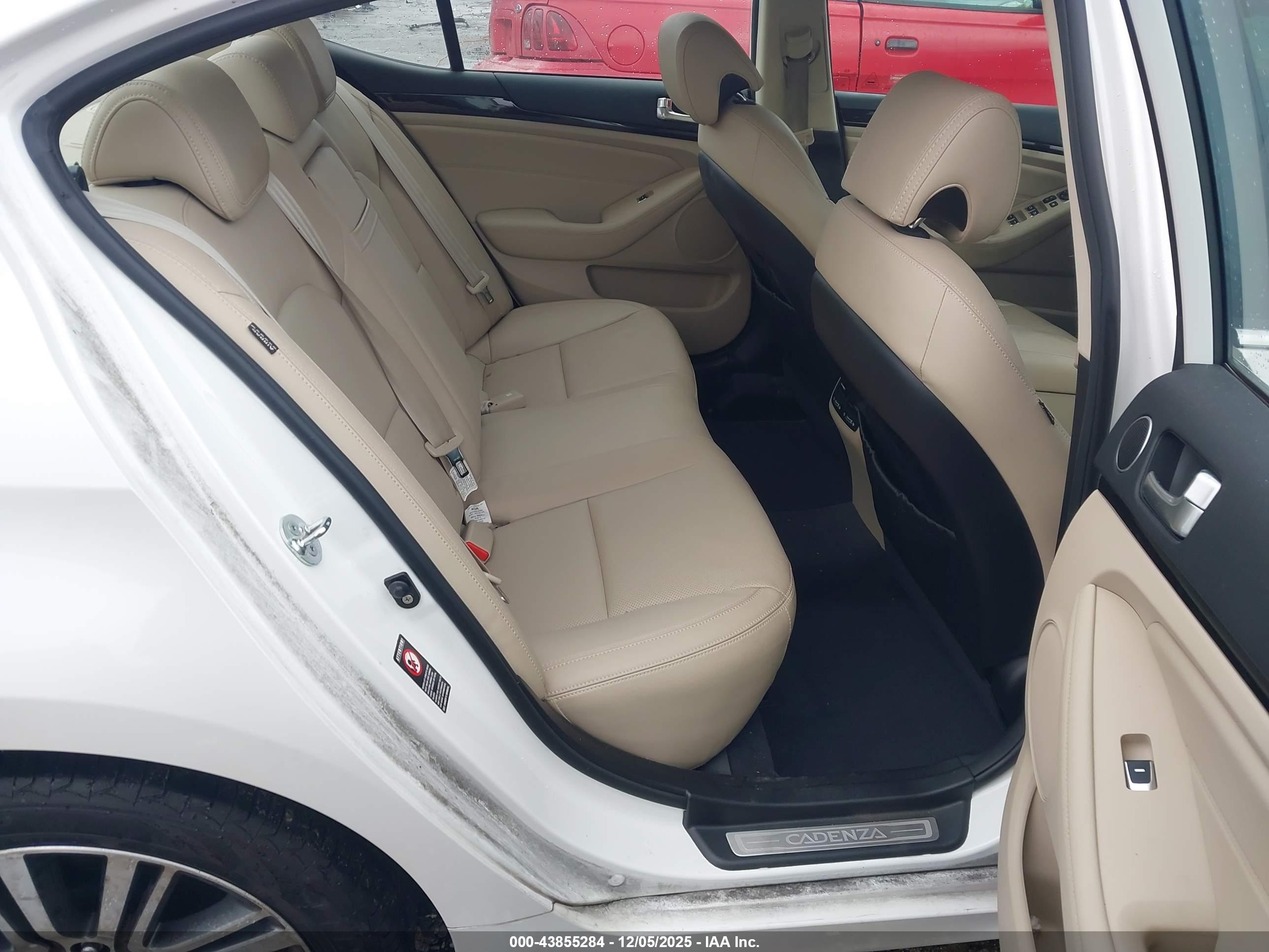 KIA CADENZA image 8