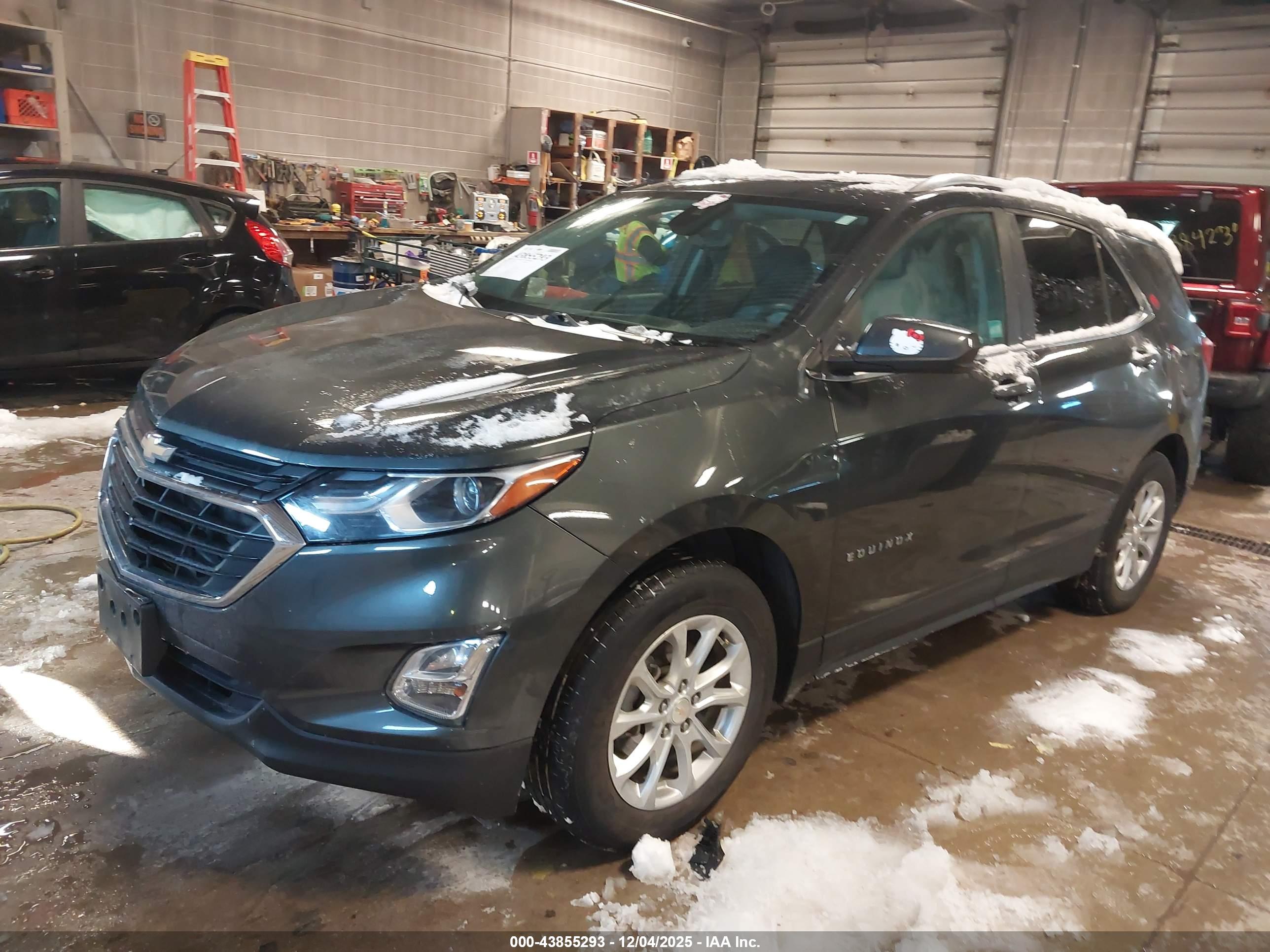 CHEVROLET EQUINOX image 2