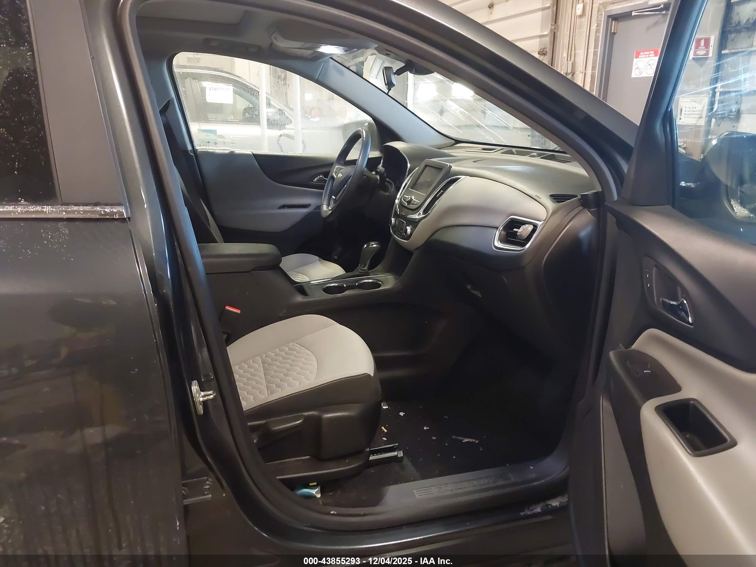 CHEVROLET EQUINOX image 5