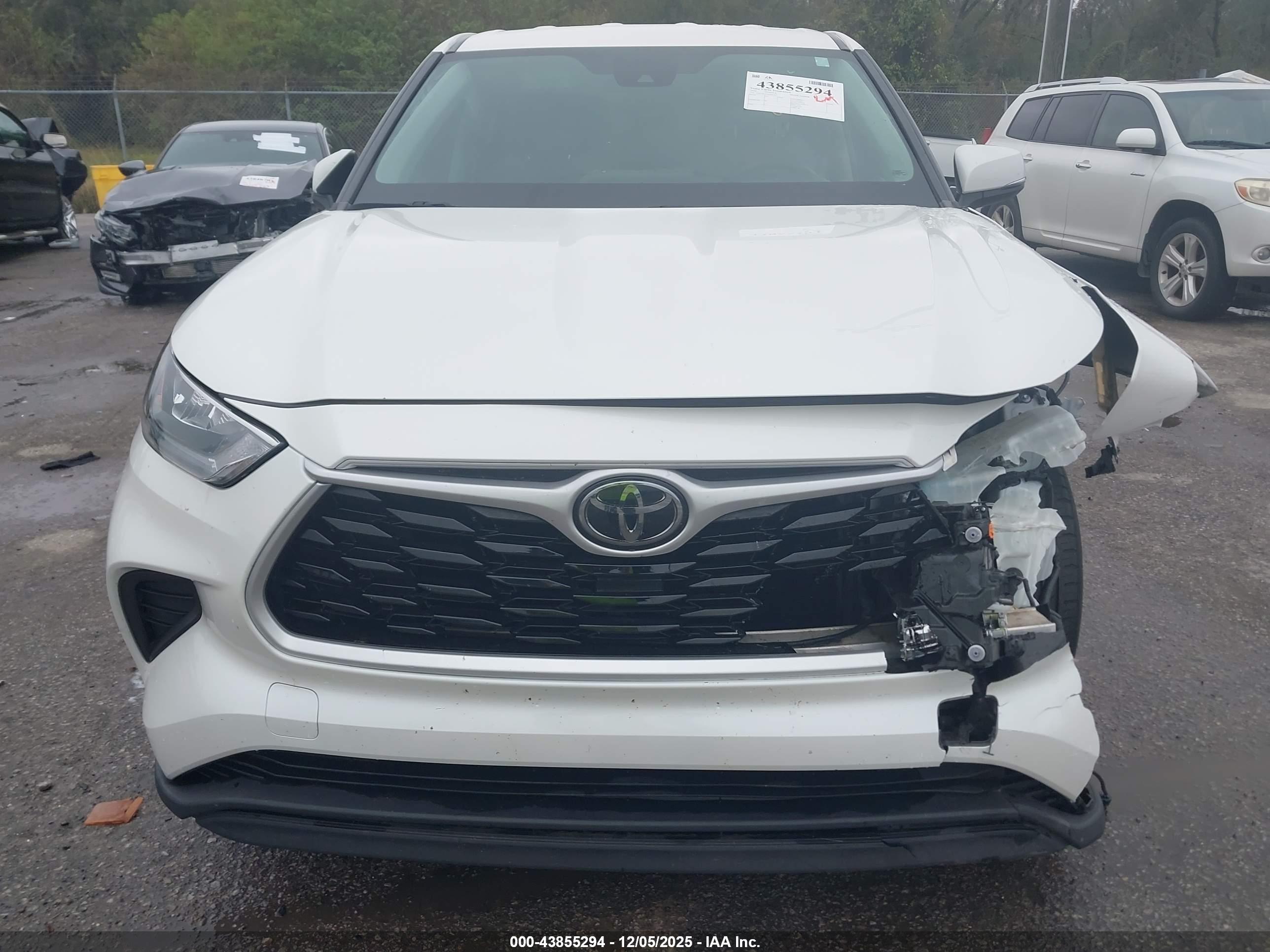 TOYOTA HIGHLANDER image 10