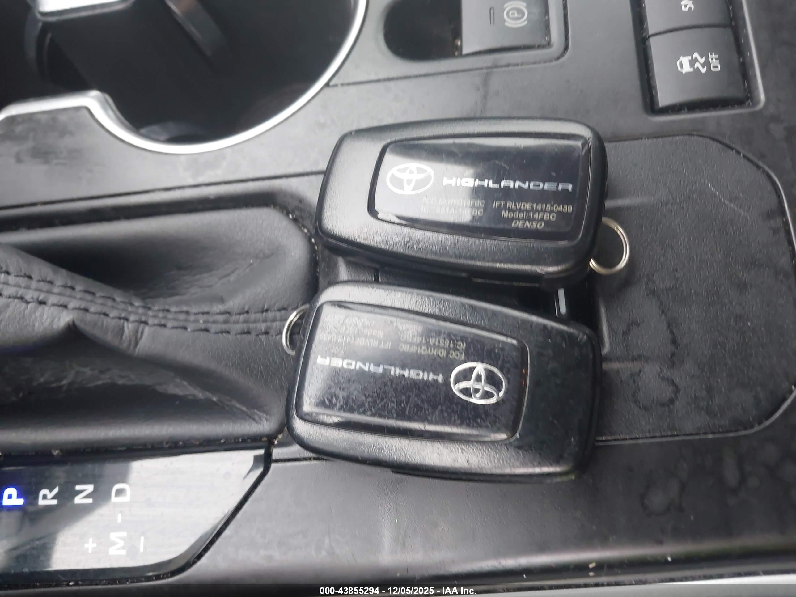 TOYOTA HIGHLANDER image 11