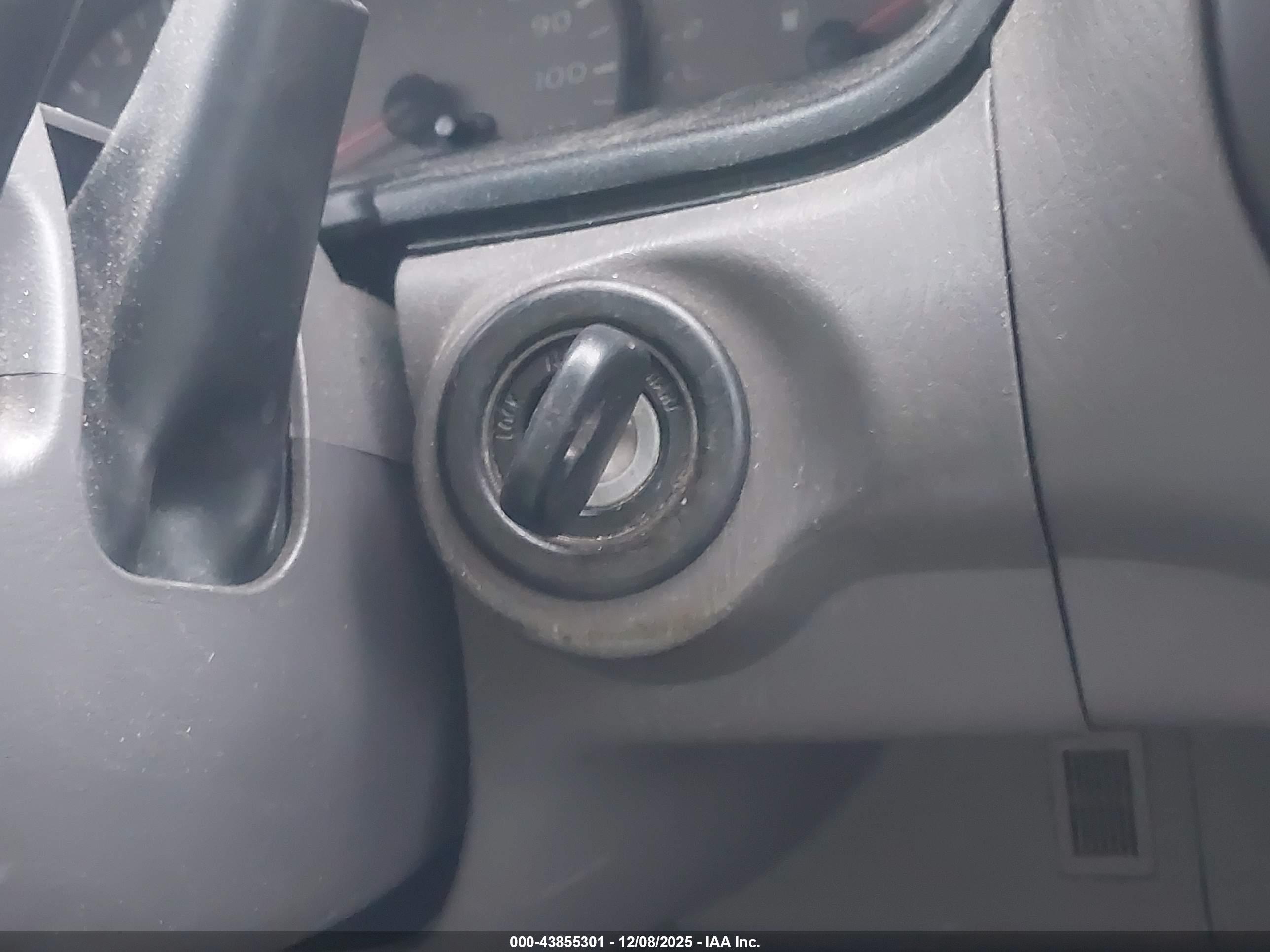 TOYOTA SEQUOIA image 11