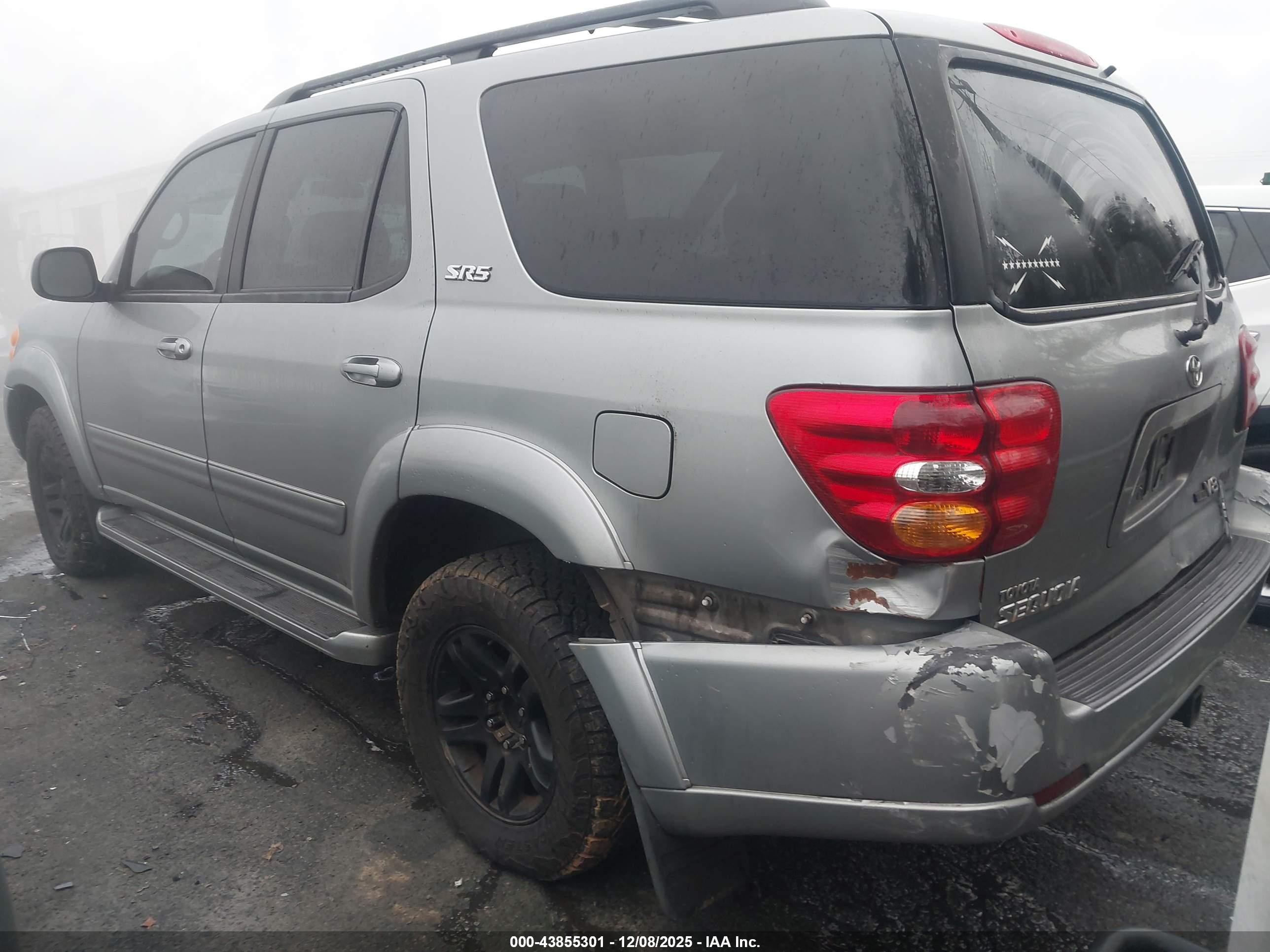 TOYOTA SEQUOIA image 3