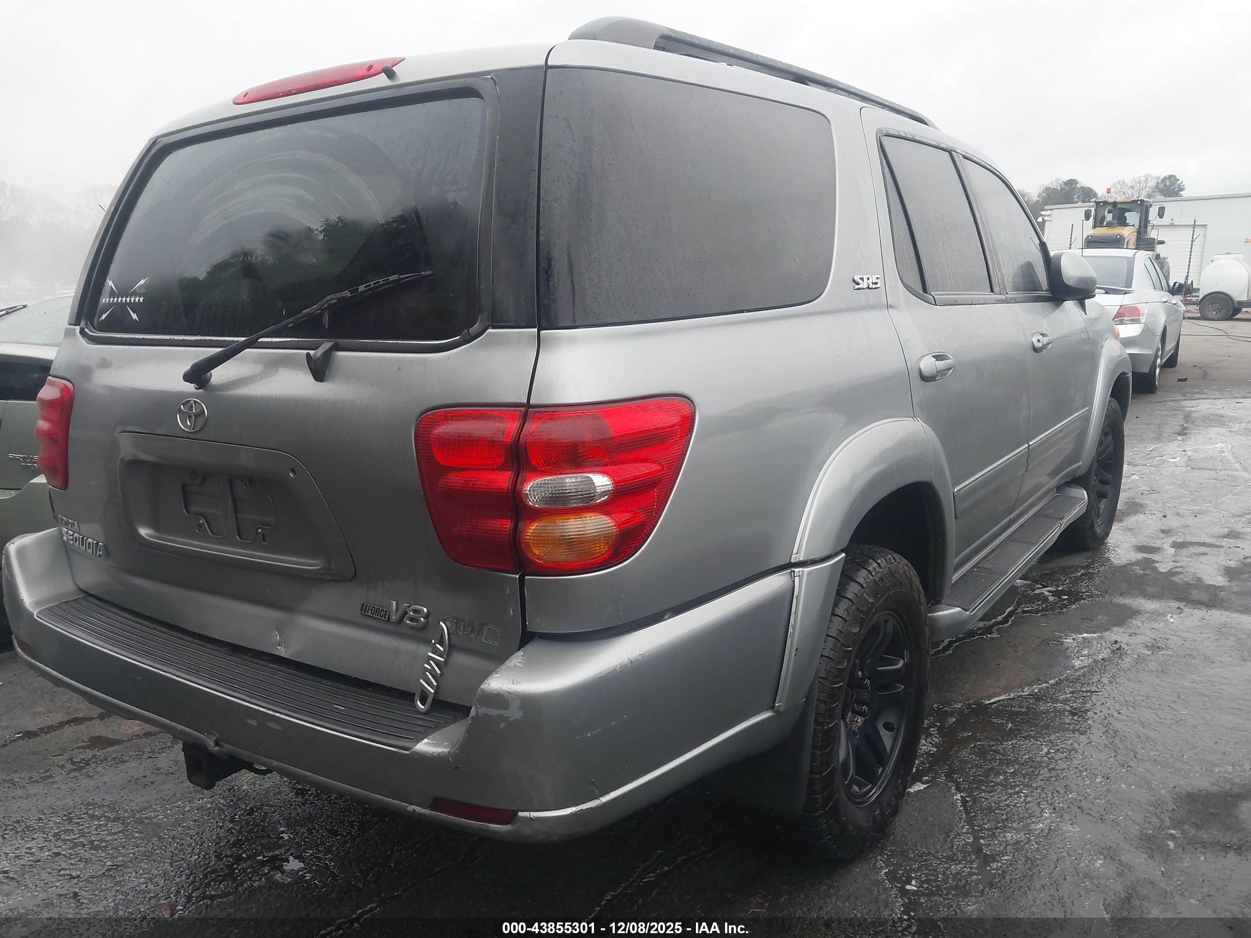 TOYOTA SEQUOIA image 4