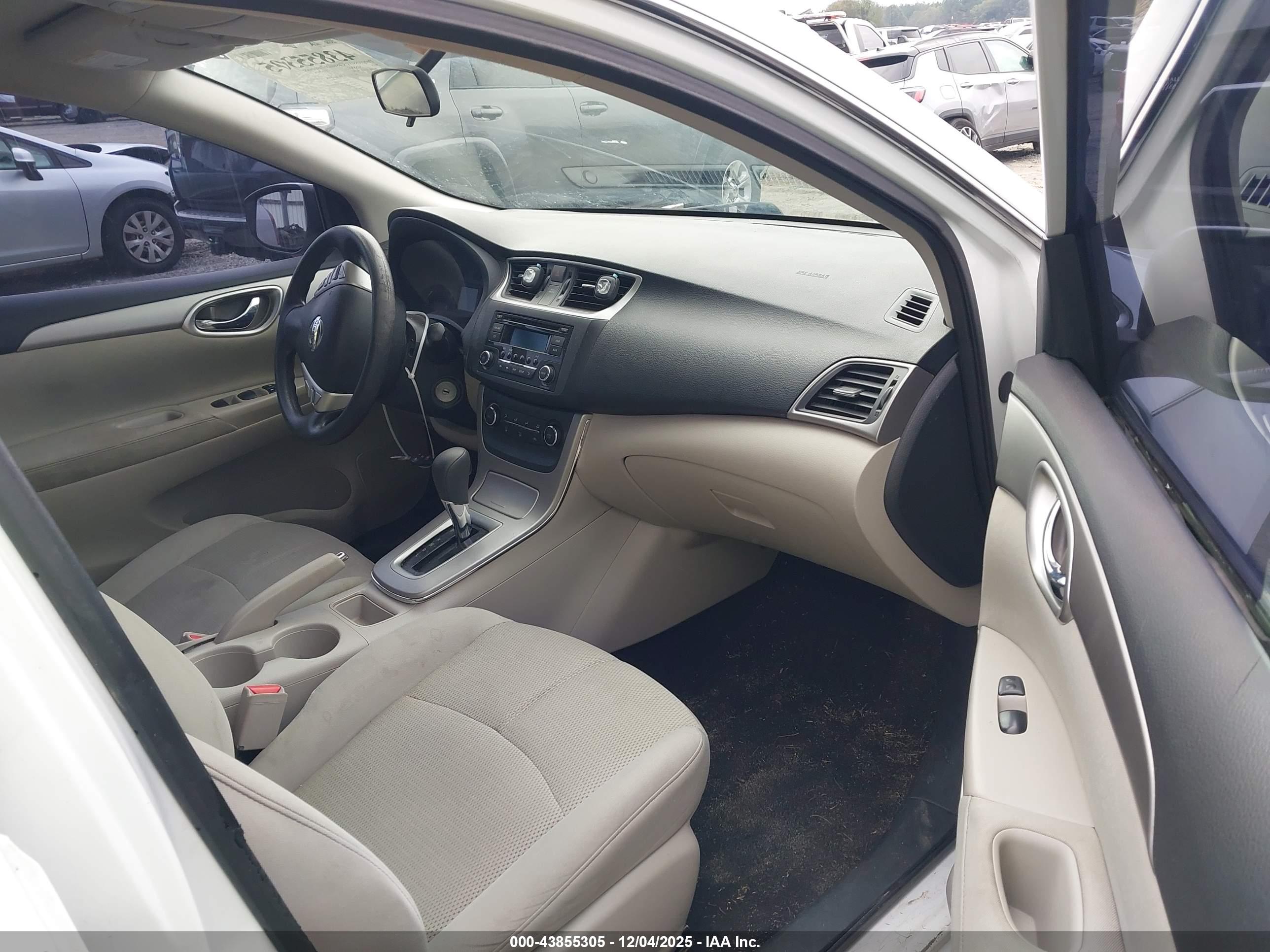 NISSAN SENTRA image 5