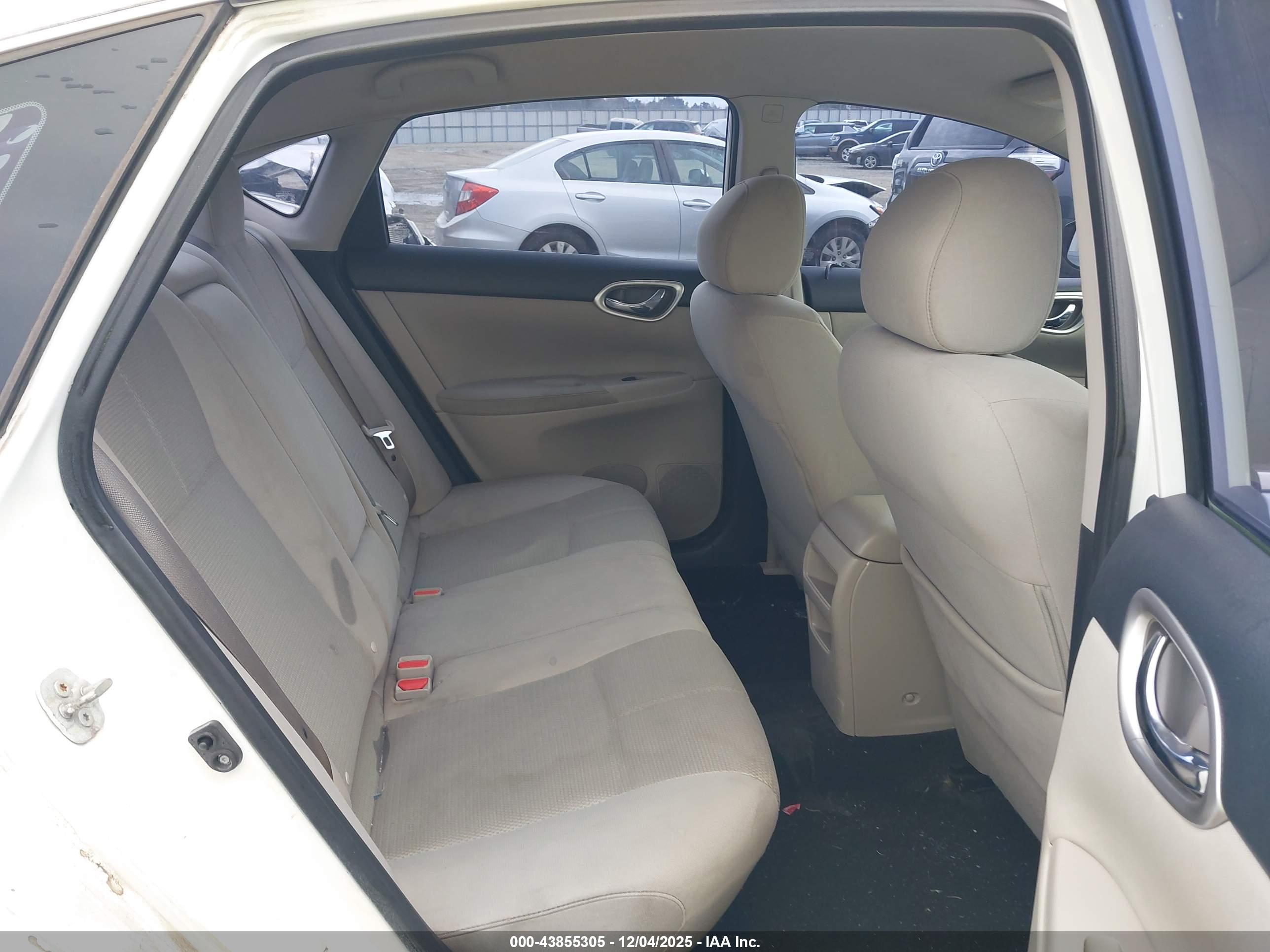 NISSAN SENTRA image 8