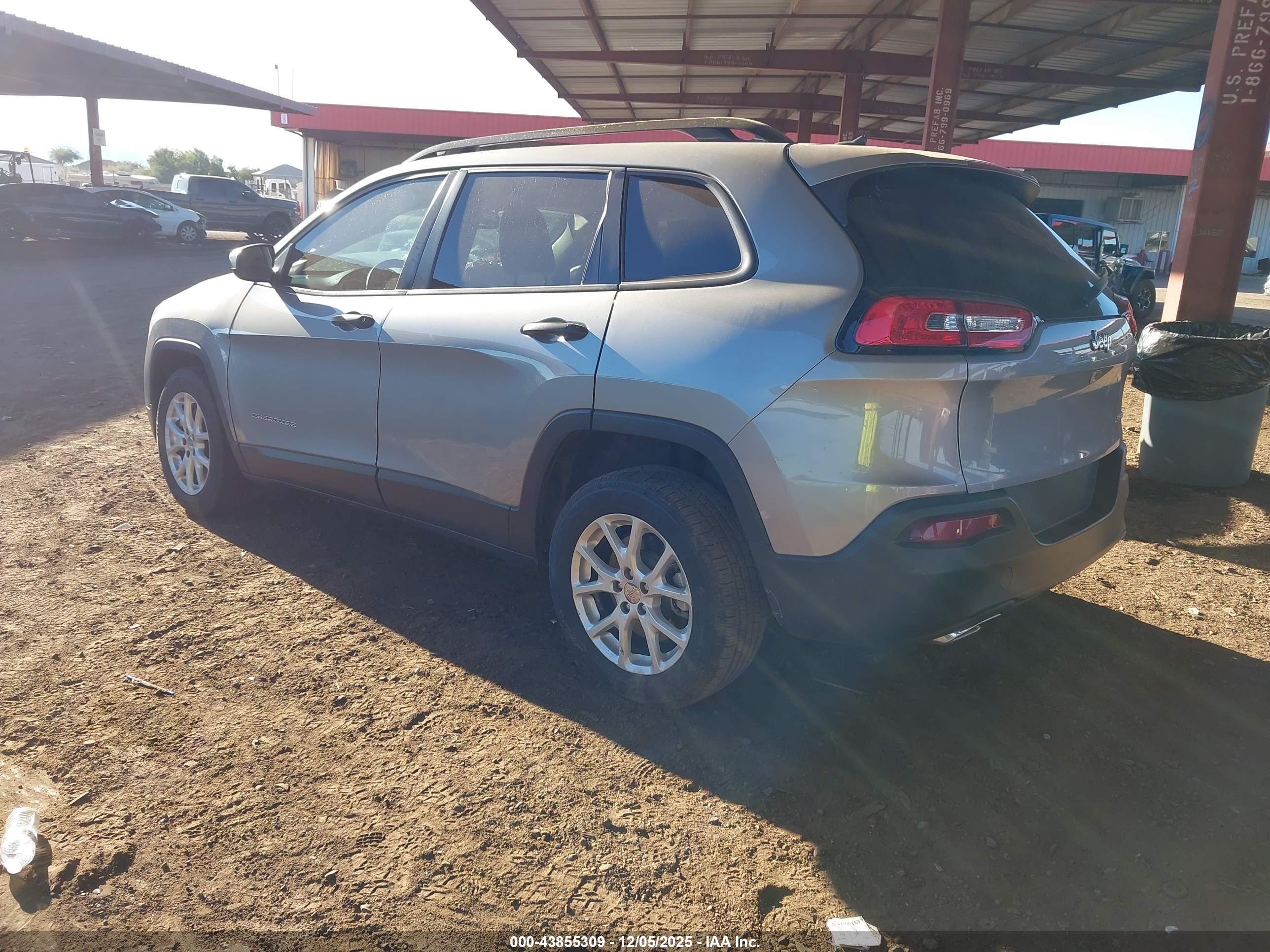 JEEP CHEROKEE image 3