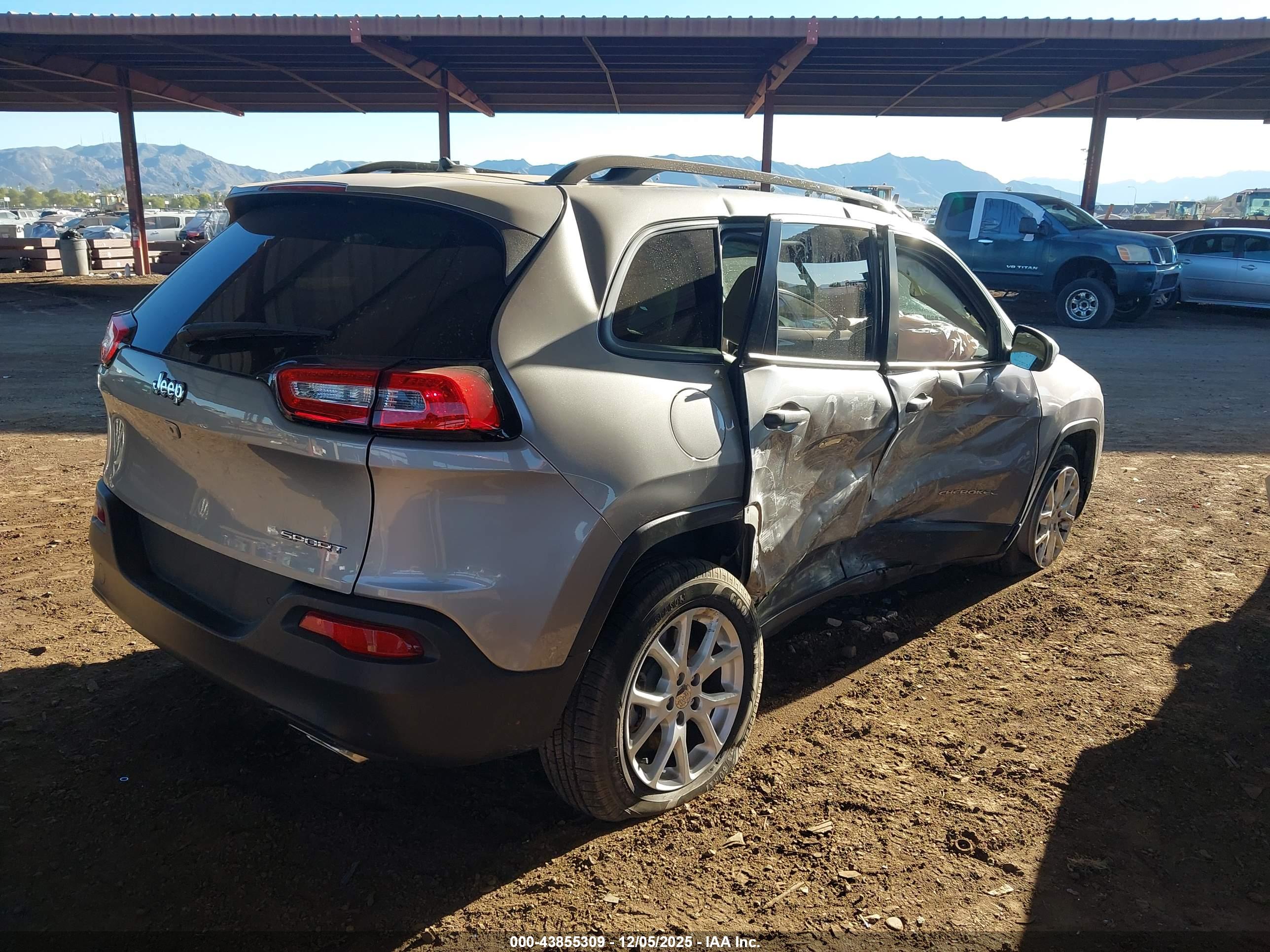 JEEP CHEROKEE image 4