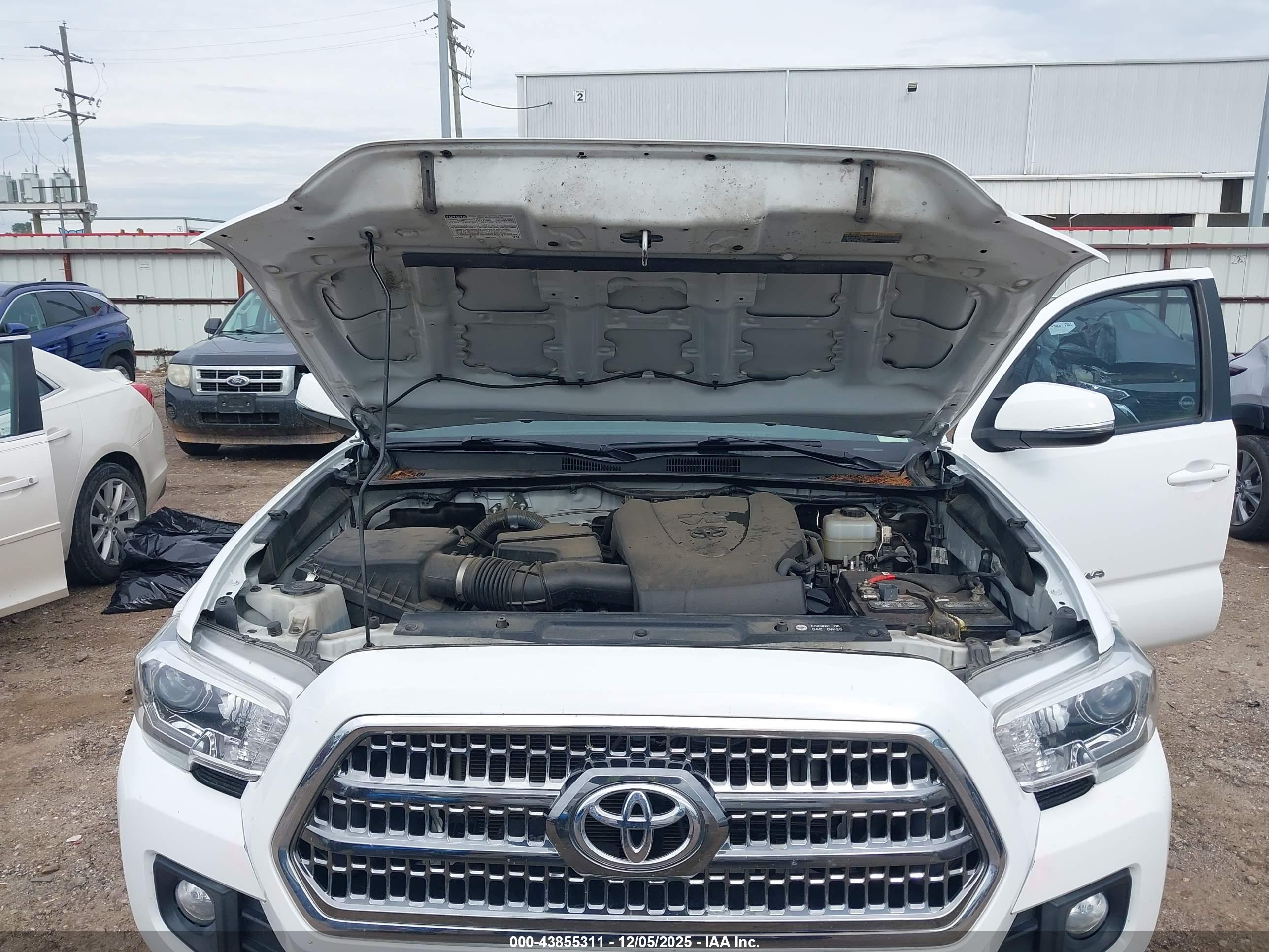 TOYOTA TACOMA image 10