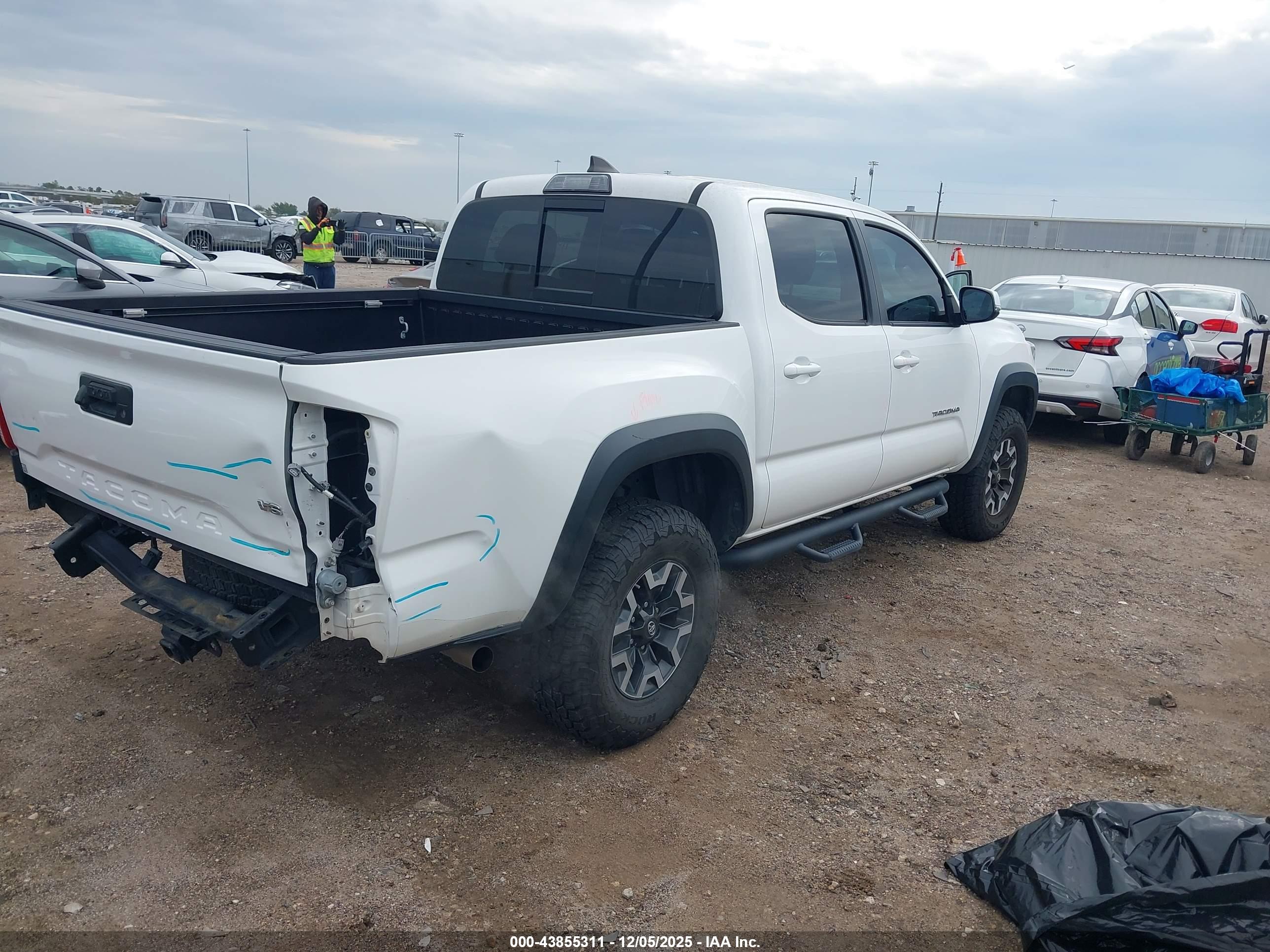 TOYOTA TACOMA image 4