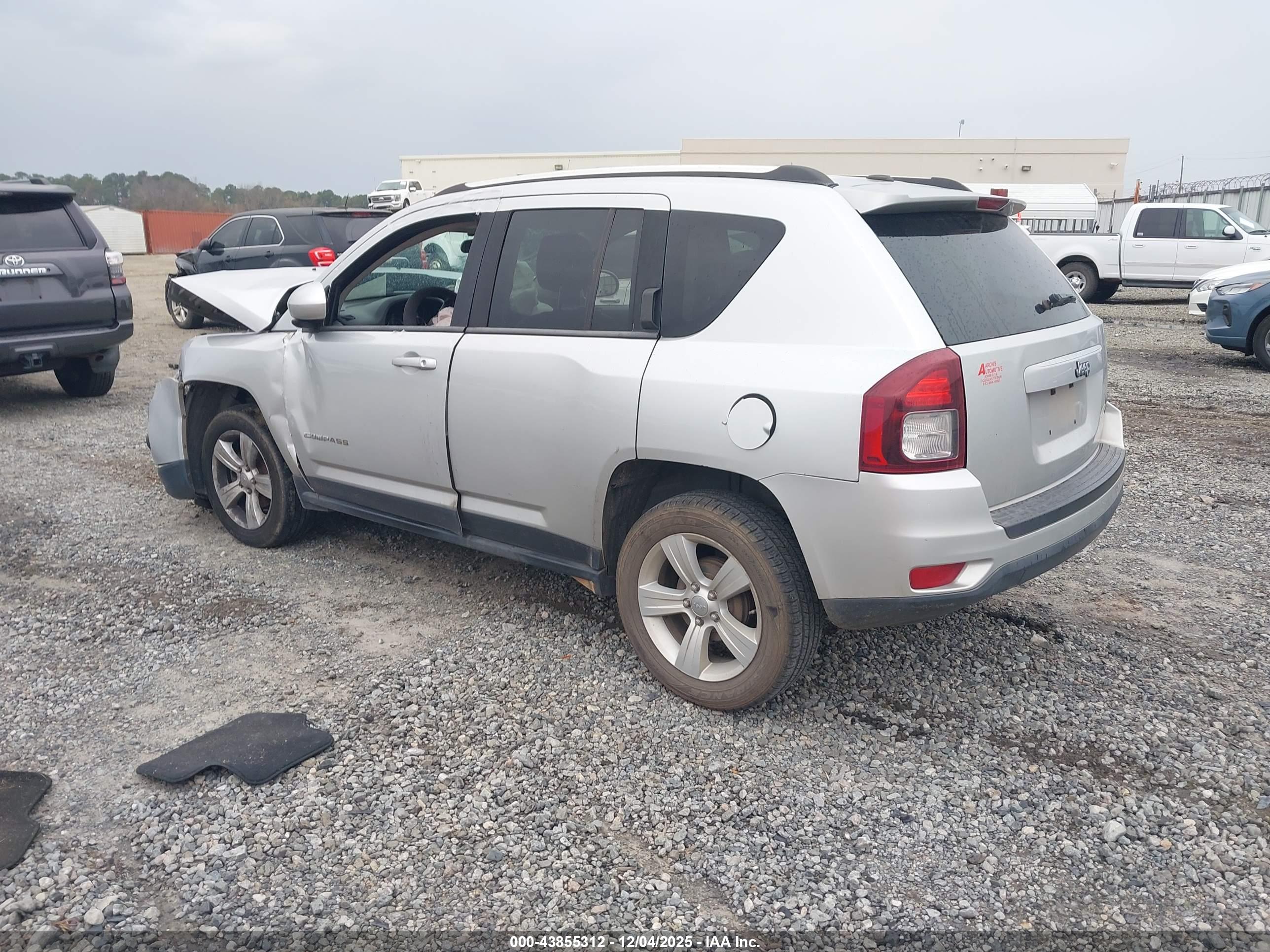 JEEP COMPASS image 3