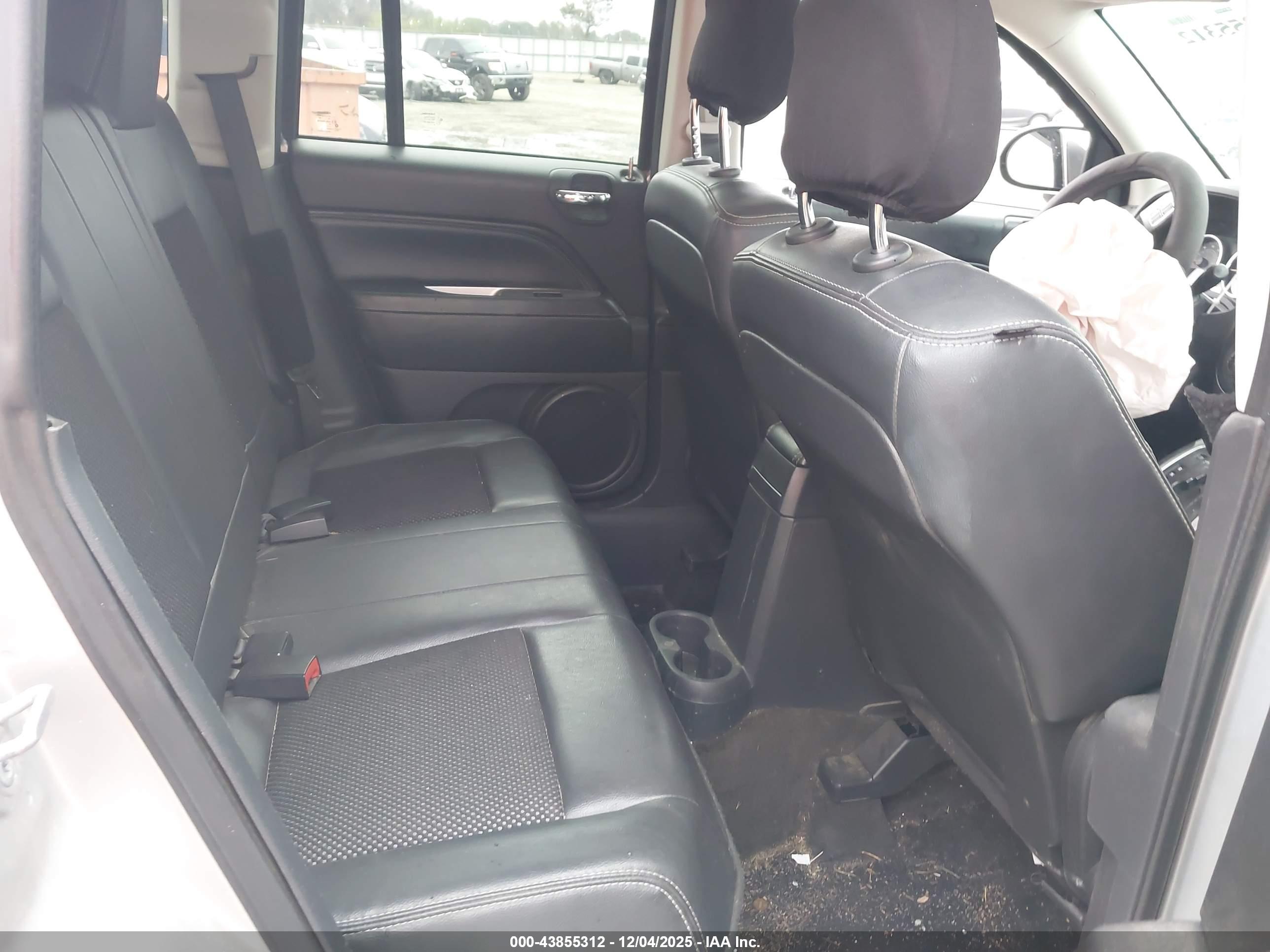 JEEP COMPASS image 8