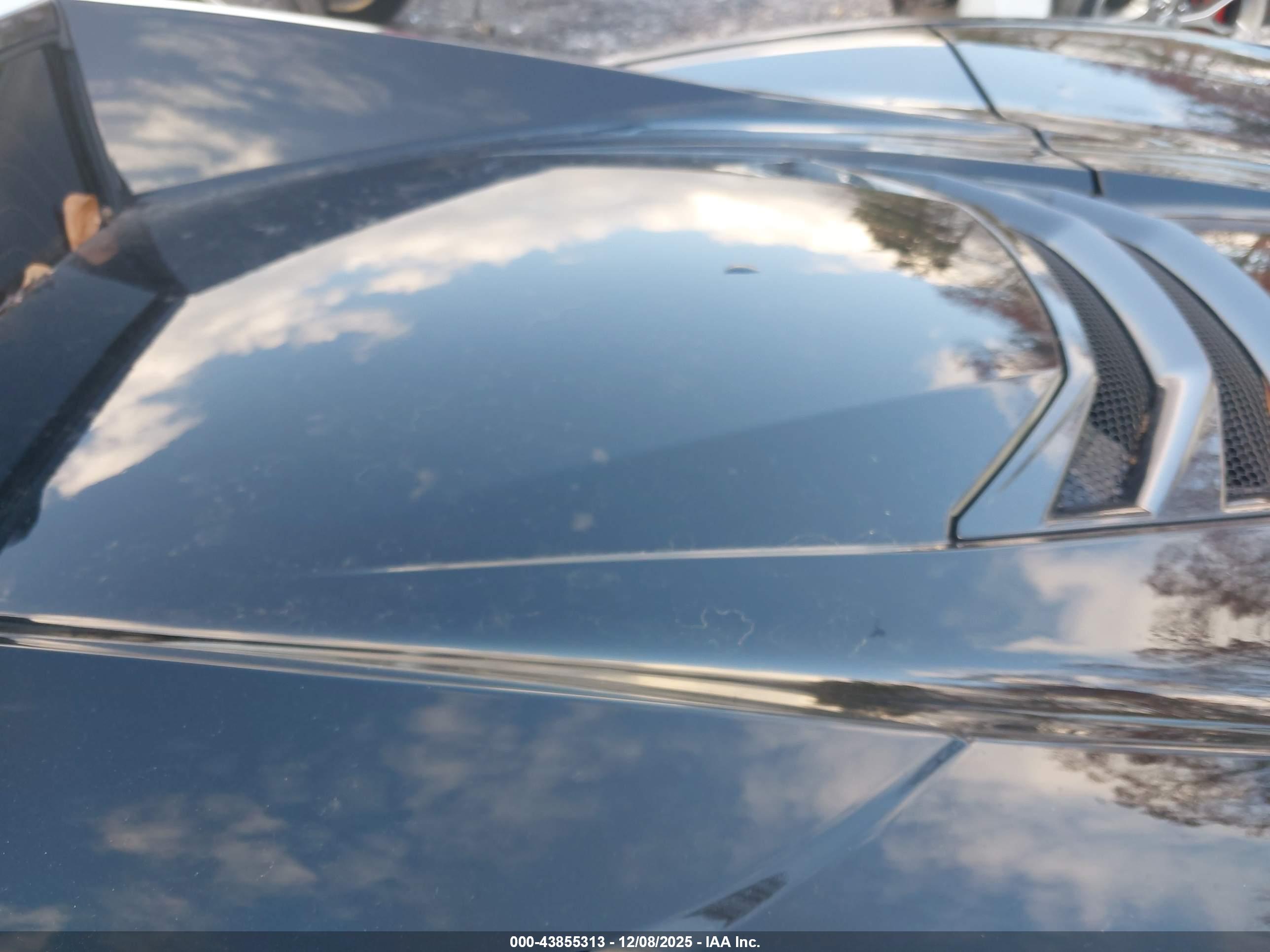 CHEVROLET CORVETTE image 10