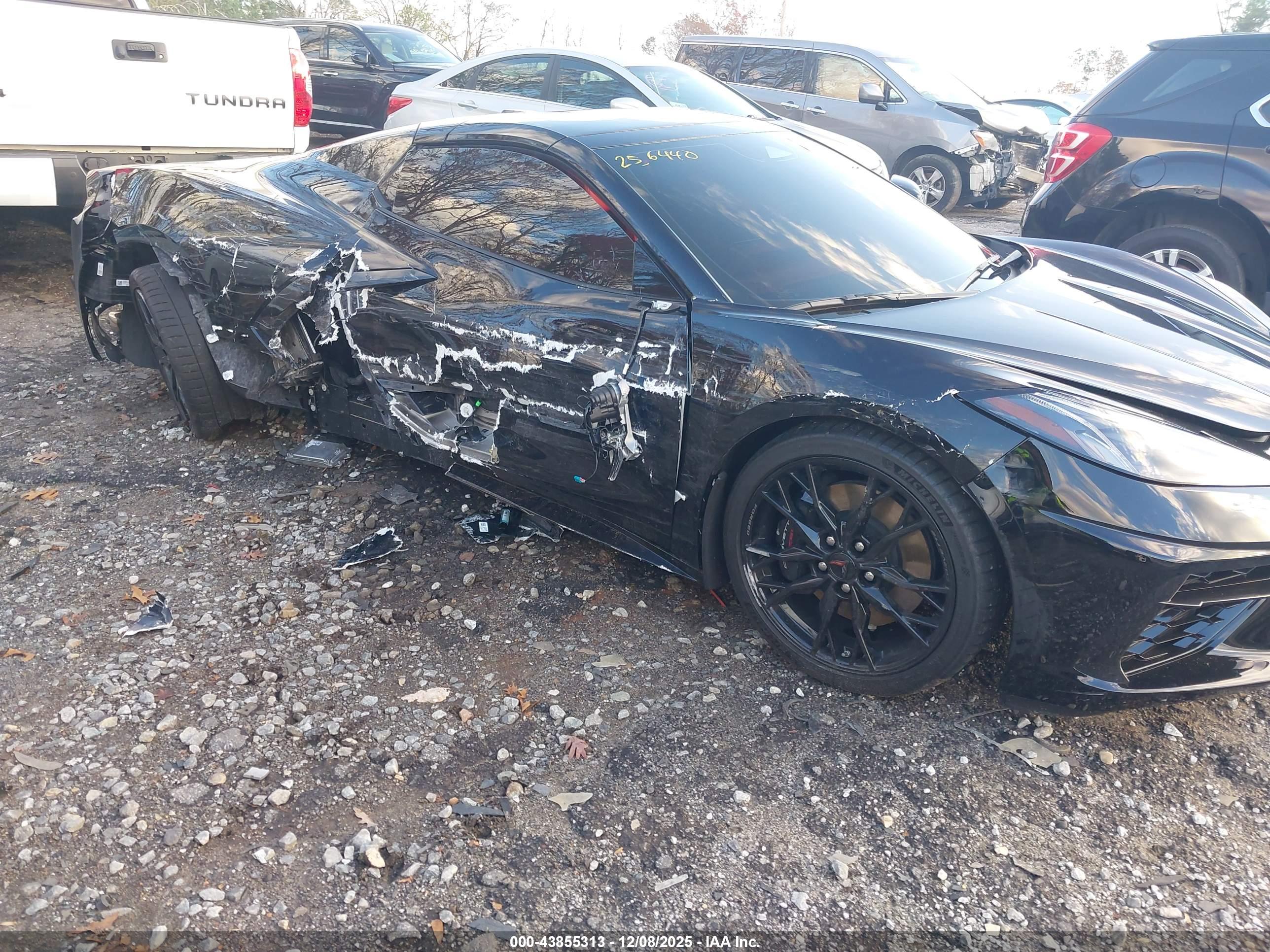 CHEVROLET CORVETTE image 6