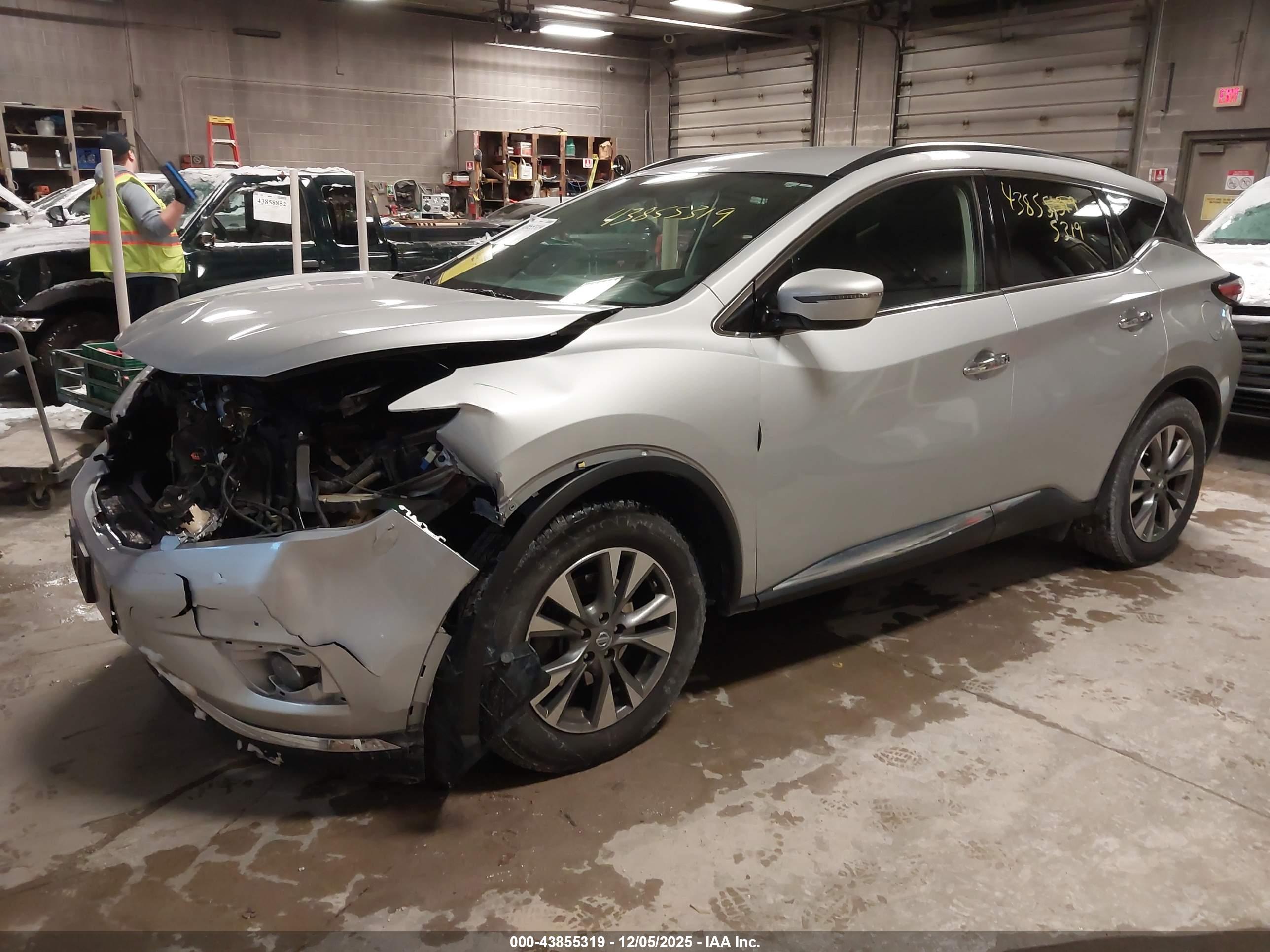 NISSAN MURANO image 2