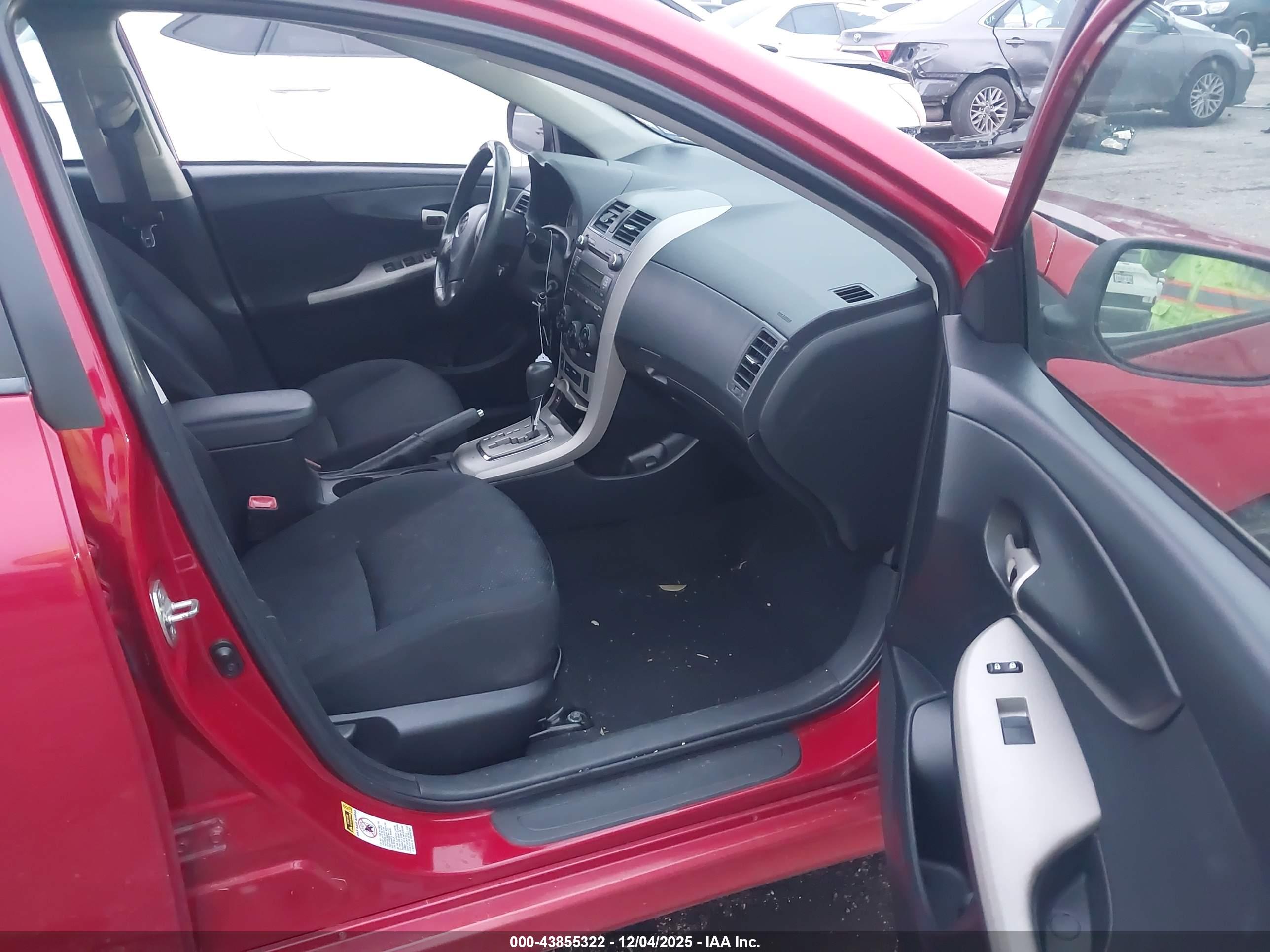 TOYOTA COROLLA image 5