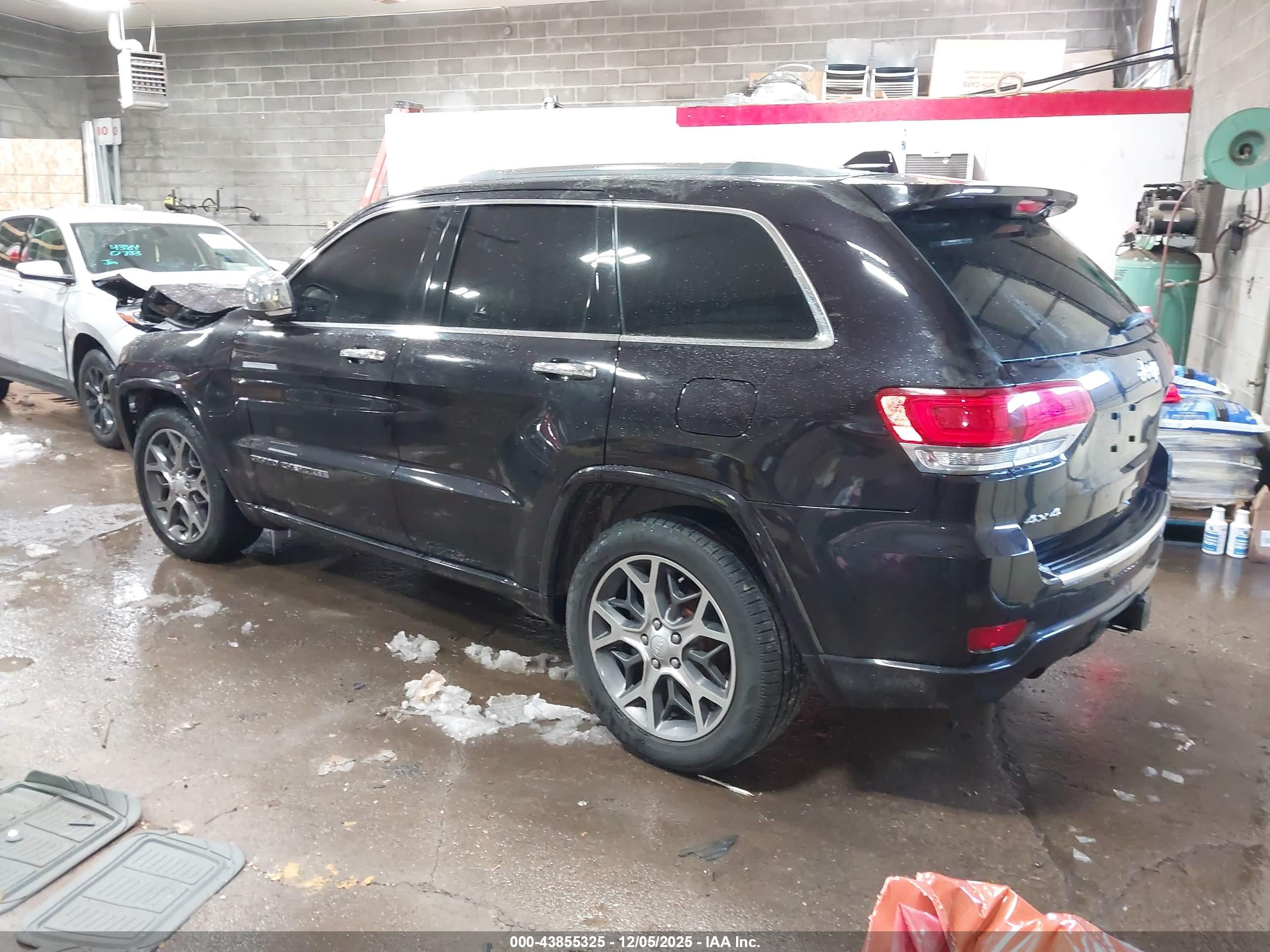 JEEP GRAND image 3