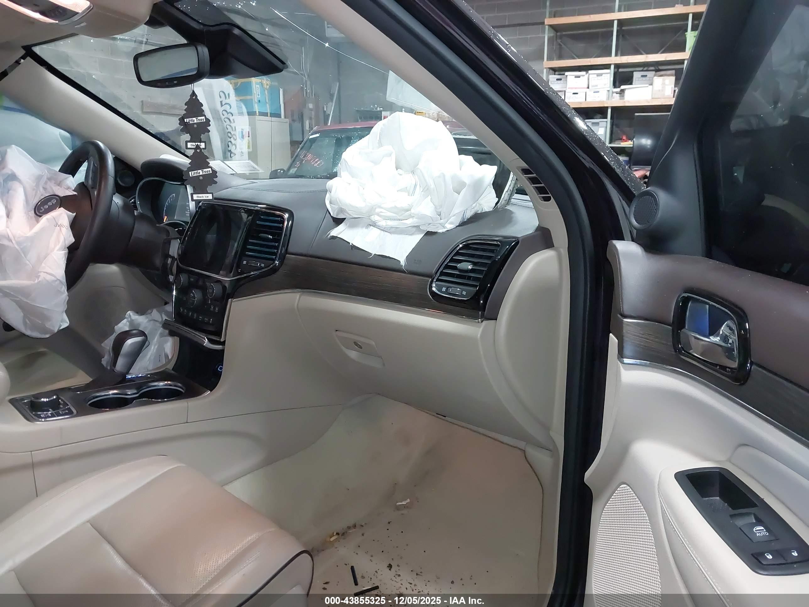 JEEP GRAND image 5