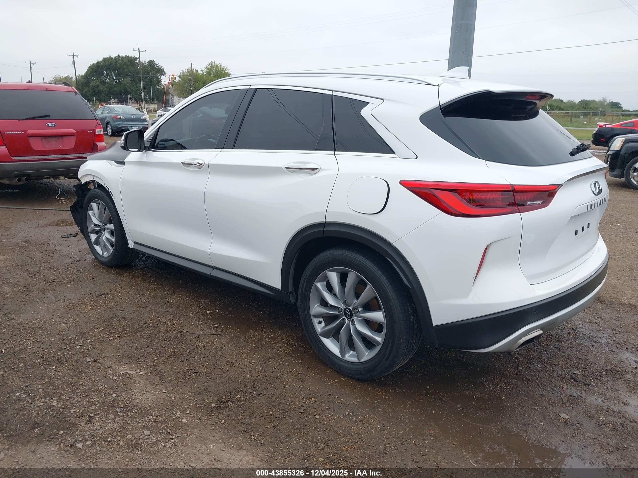 INFINITI QX50 image 3