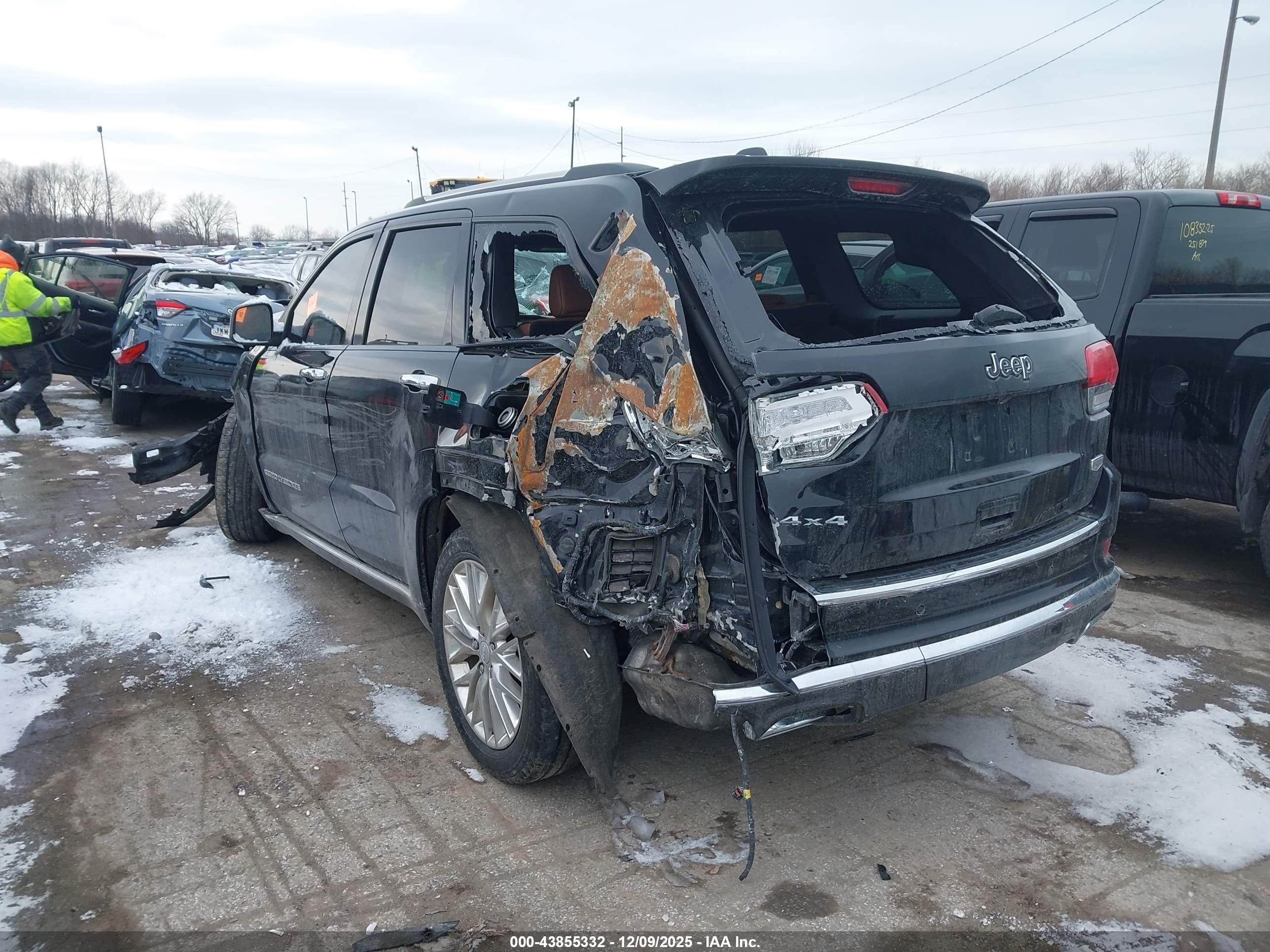 JEEP GRAND image 3