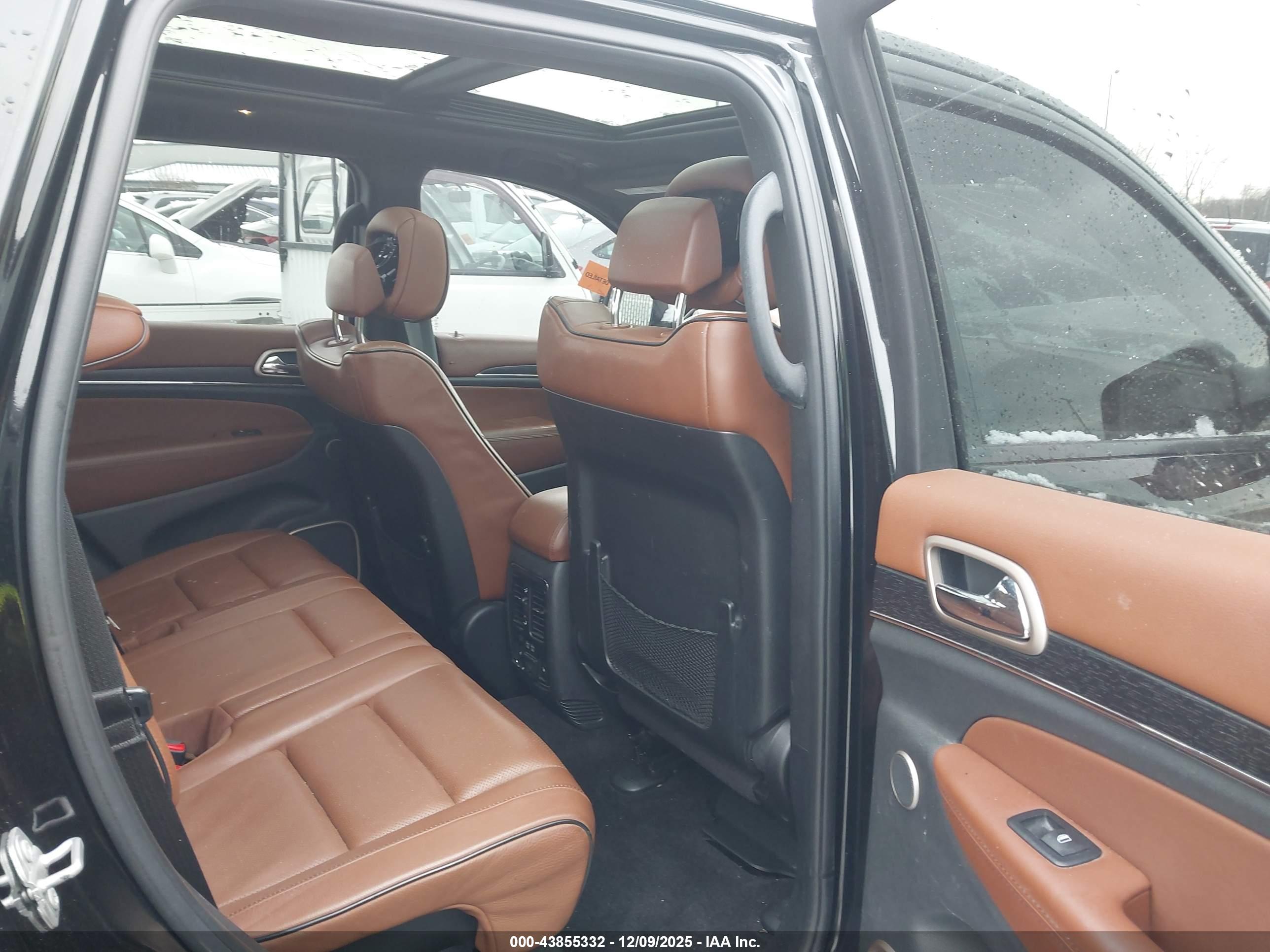 JEEP GRAND image 8