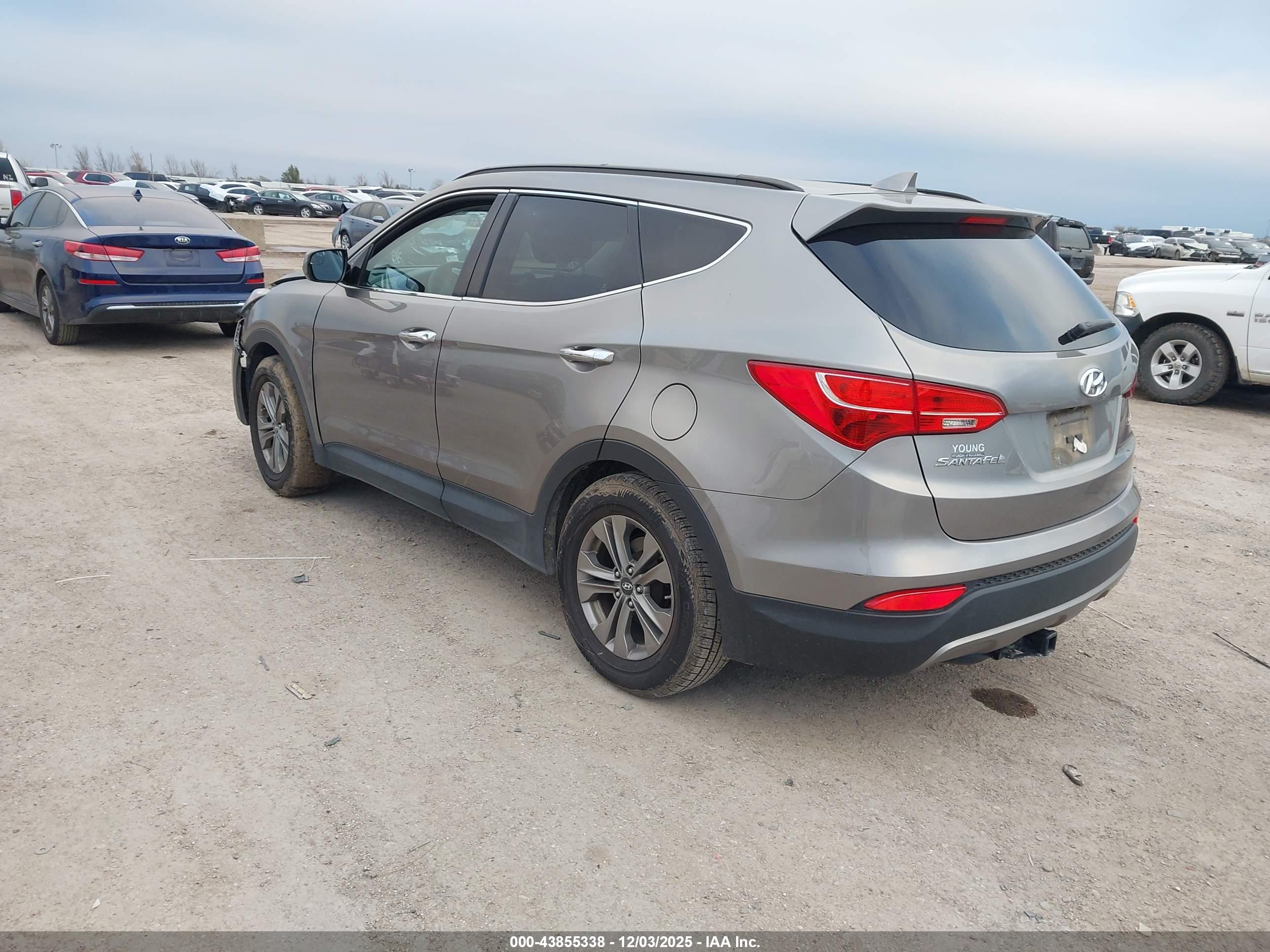 HYUNDAI SANTA image 3