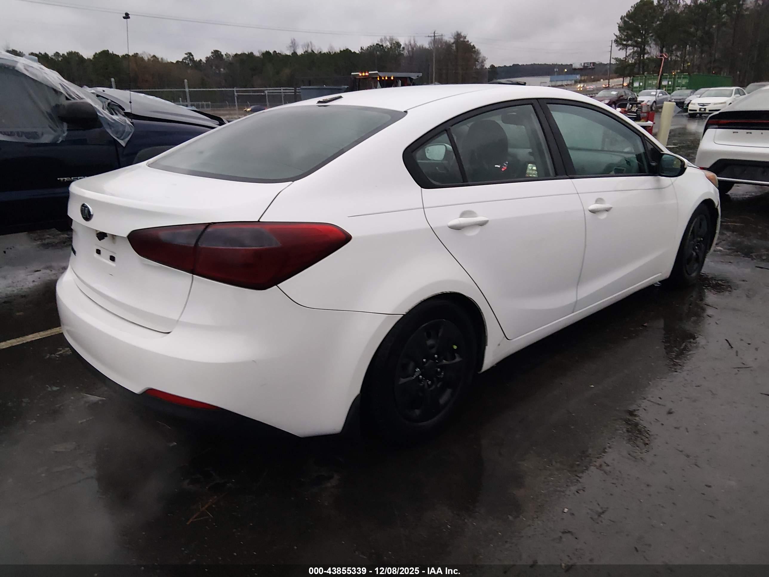 KIA FORTE image 4