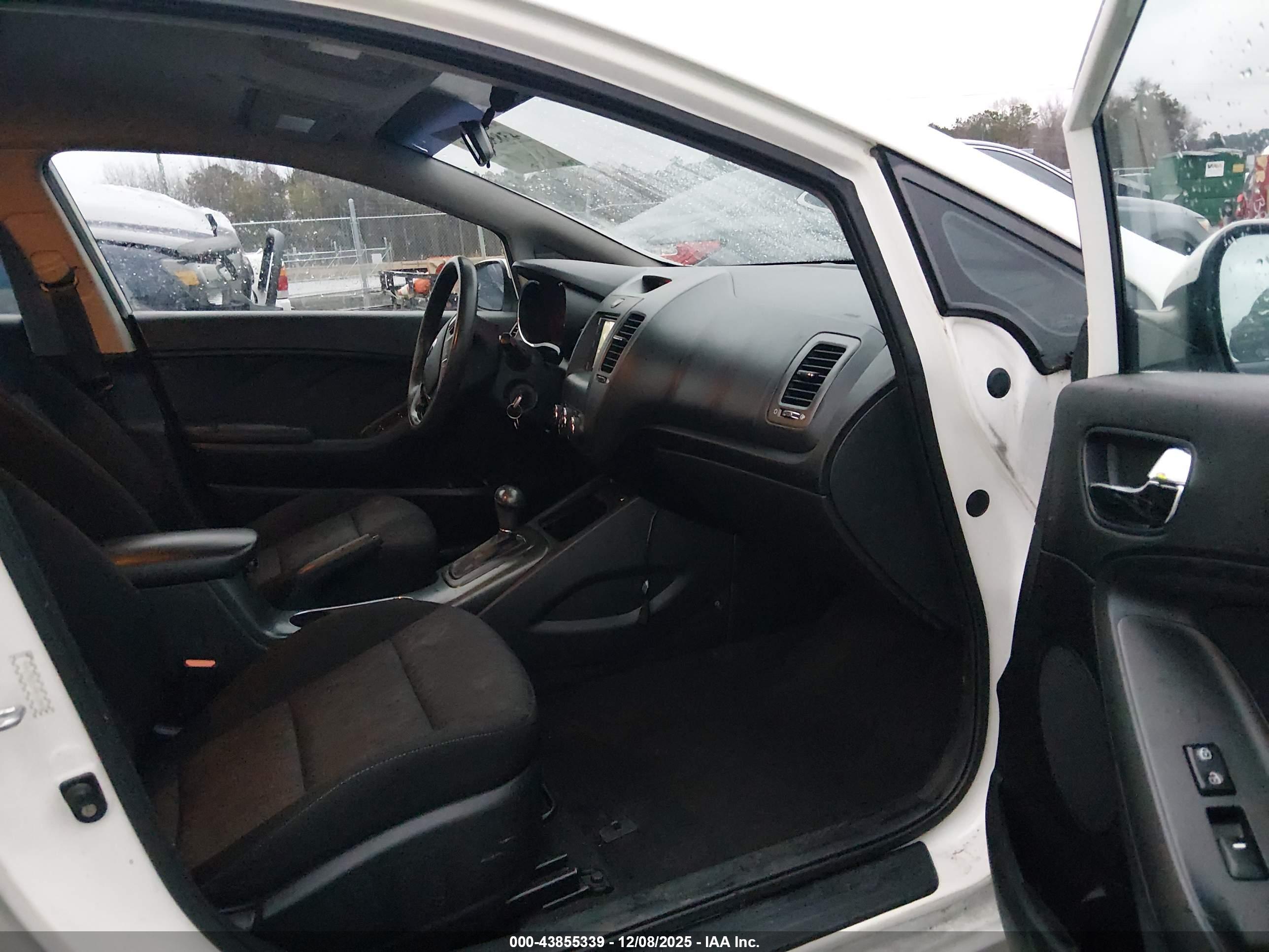 KIA FORTE image 5
