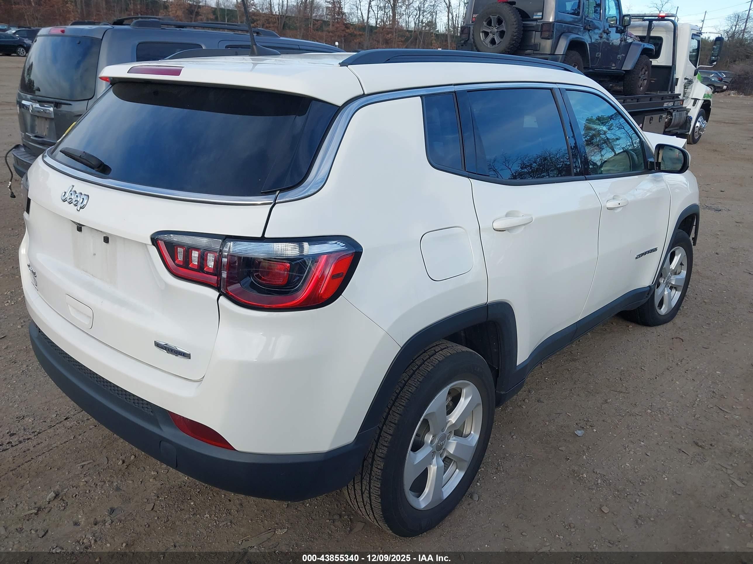 JEEP COMPASS image 4