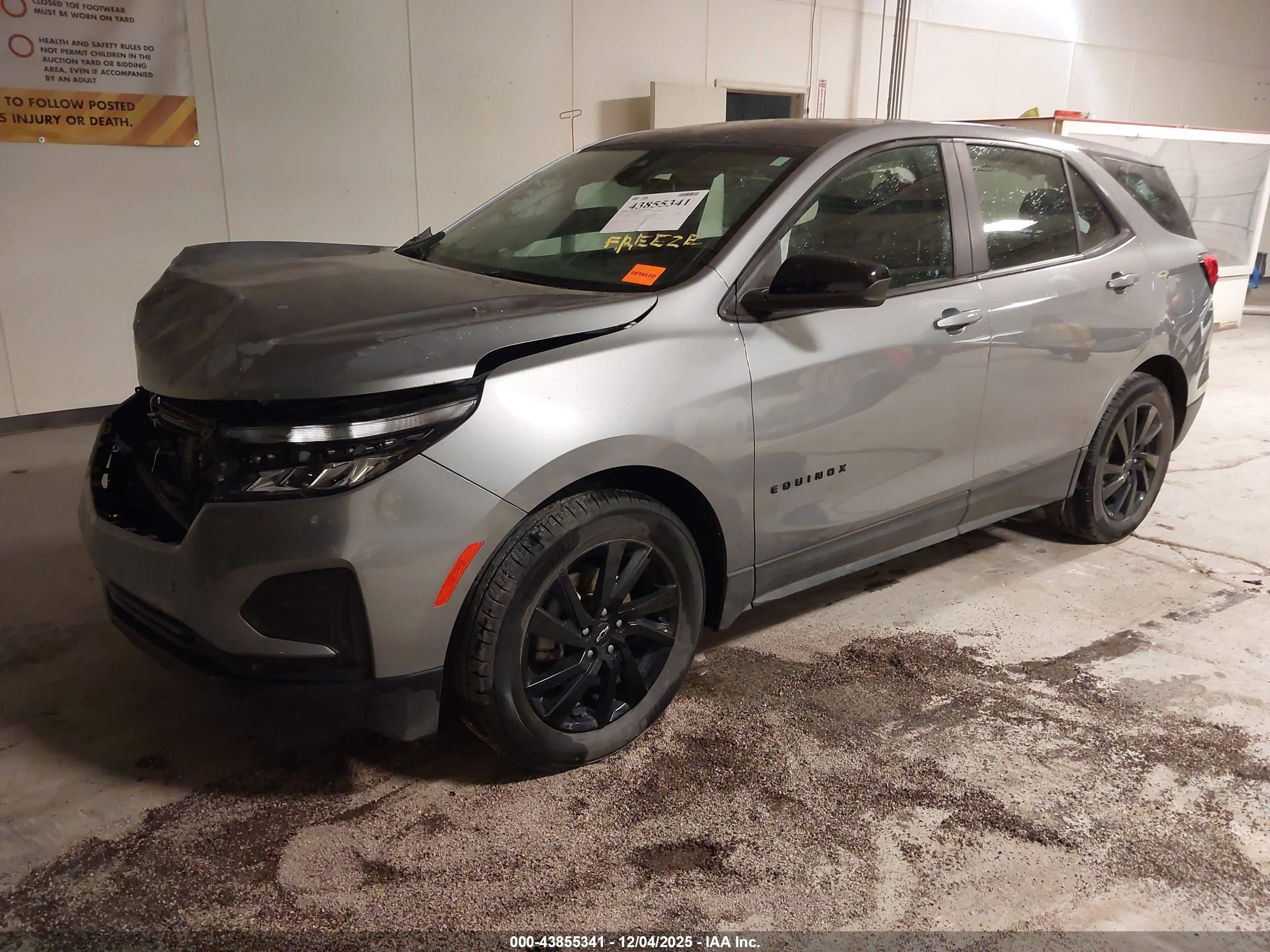 CHEVROLET EQUINOX image 2