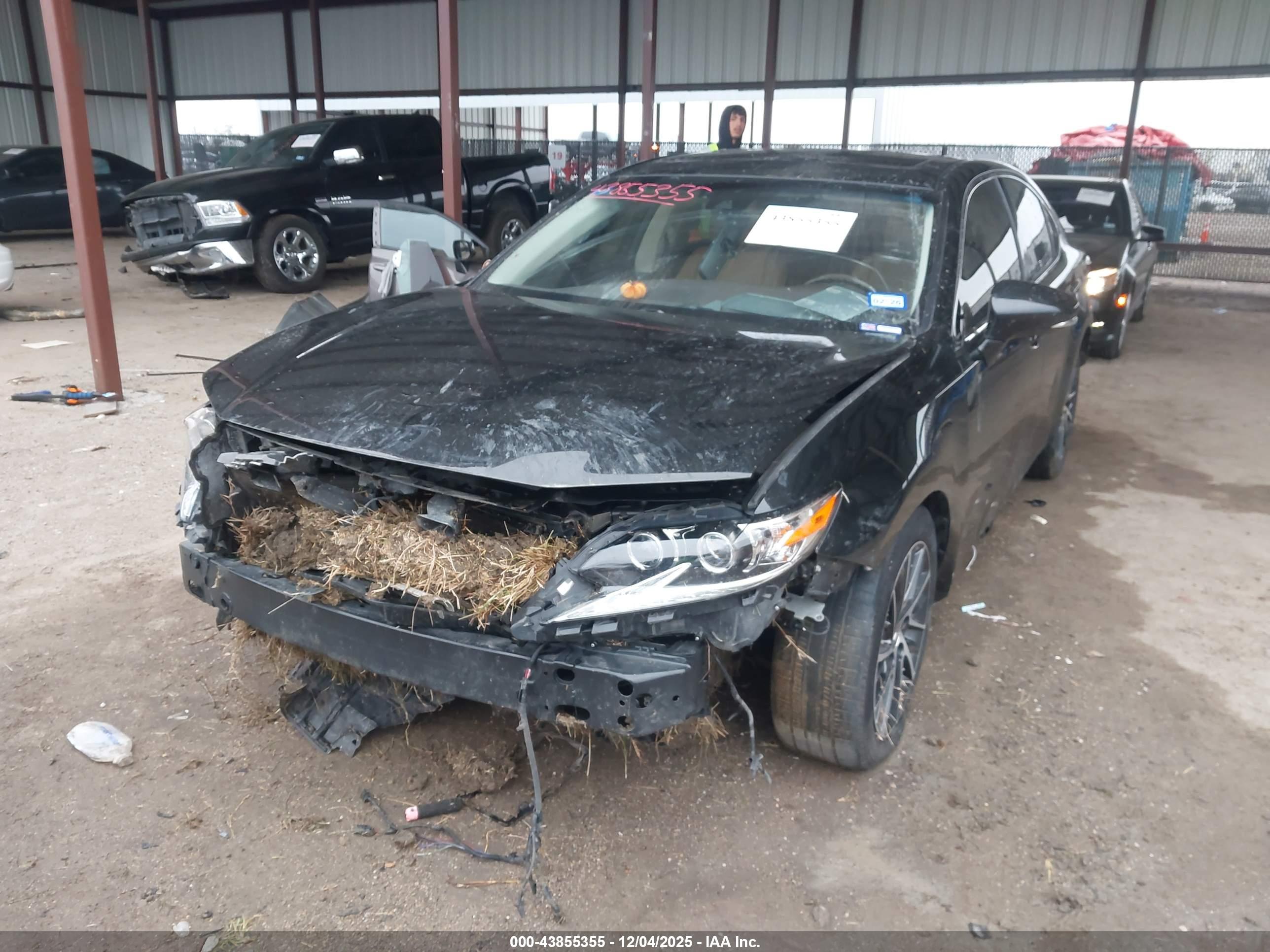 LEXUS ES image 2