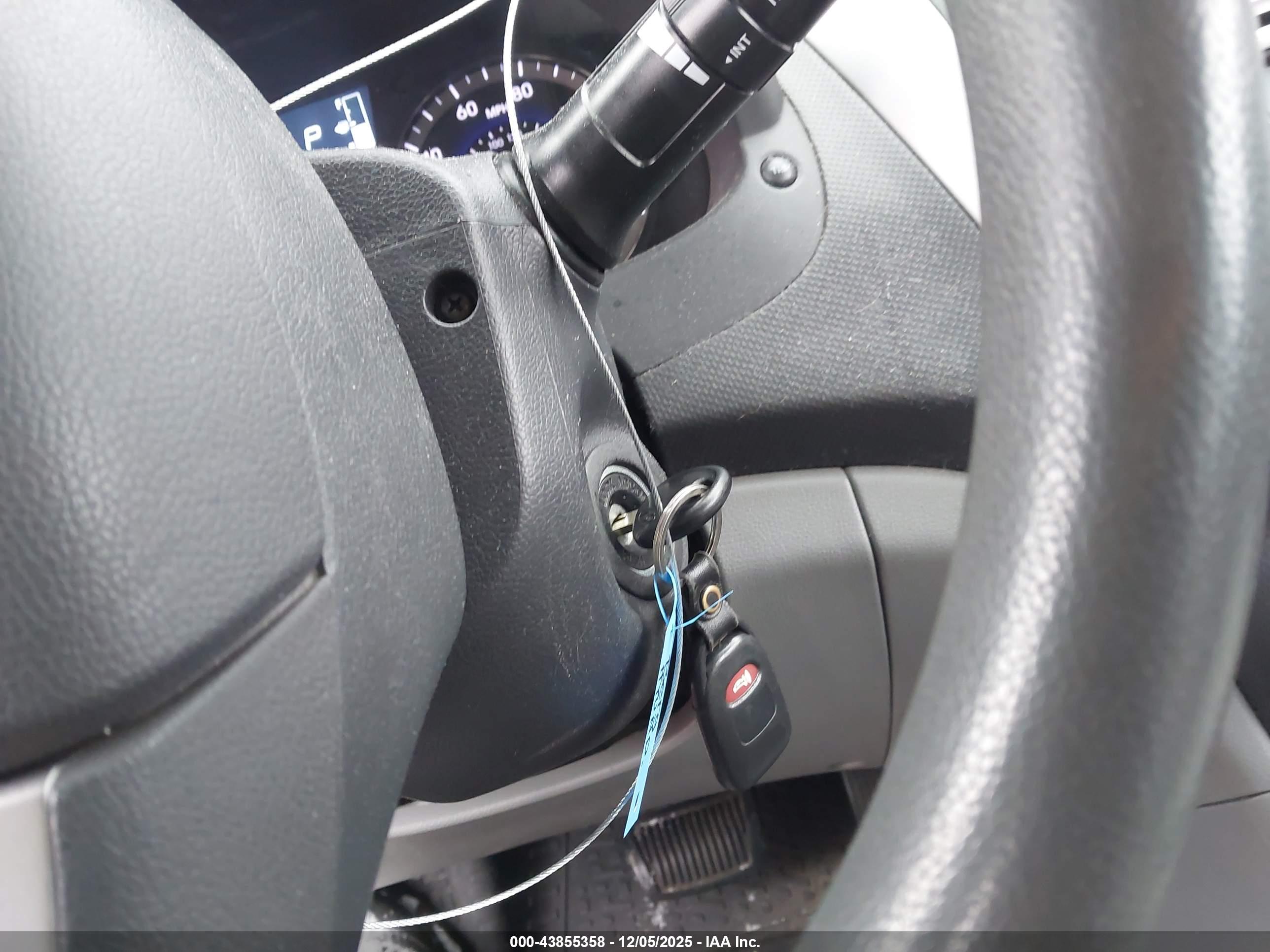 HYUNDAI ACCENT image 11