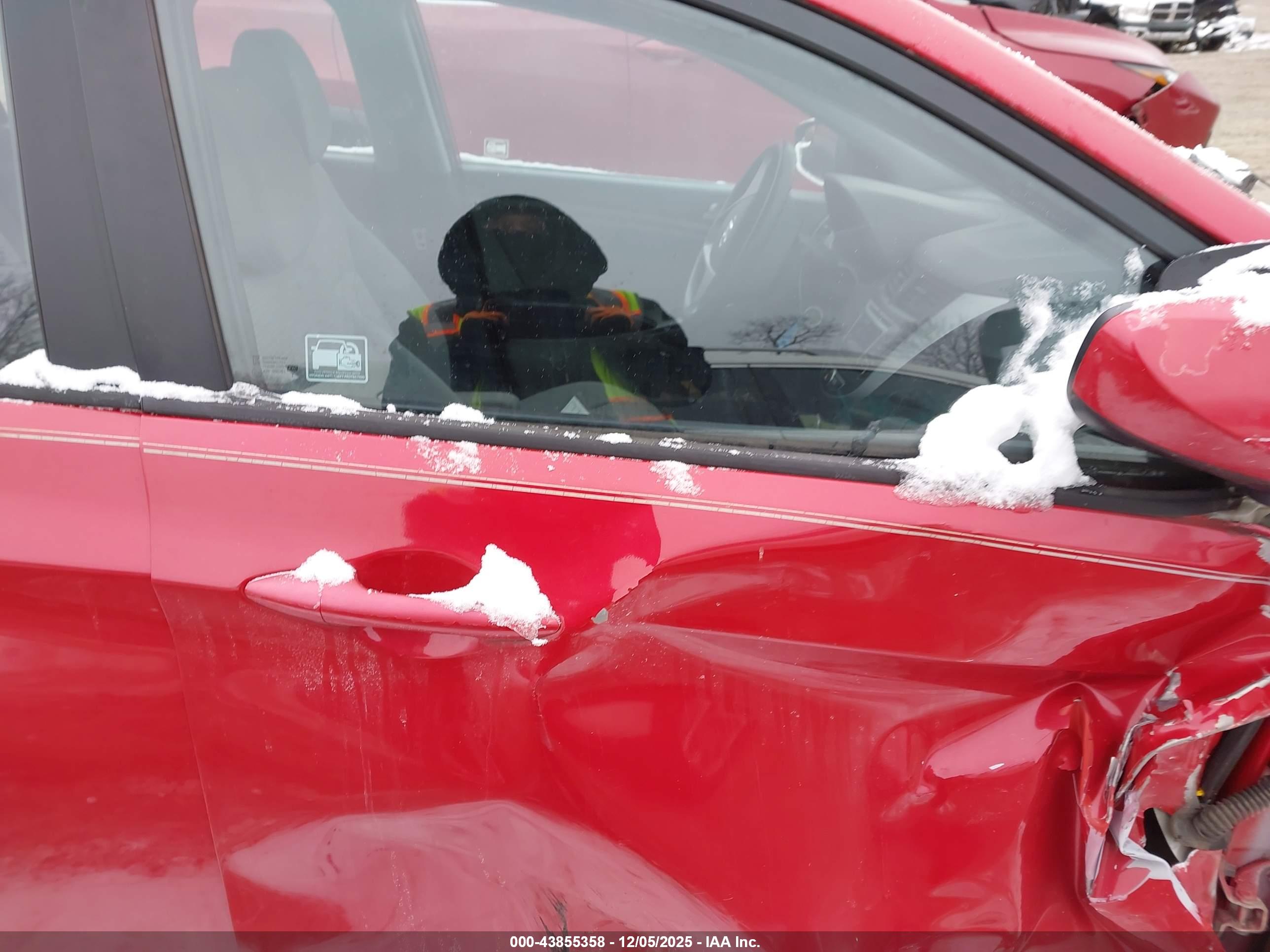 HYUNDAI ACCENT image 5