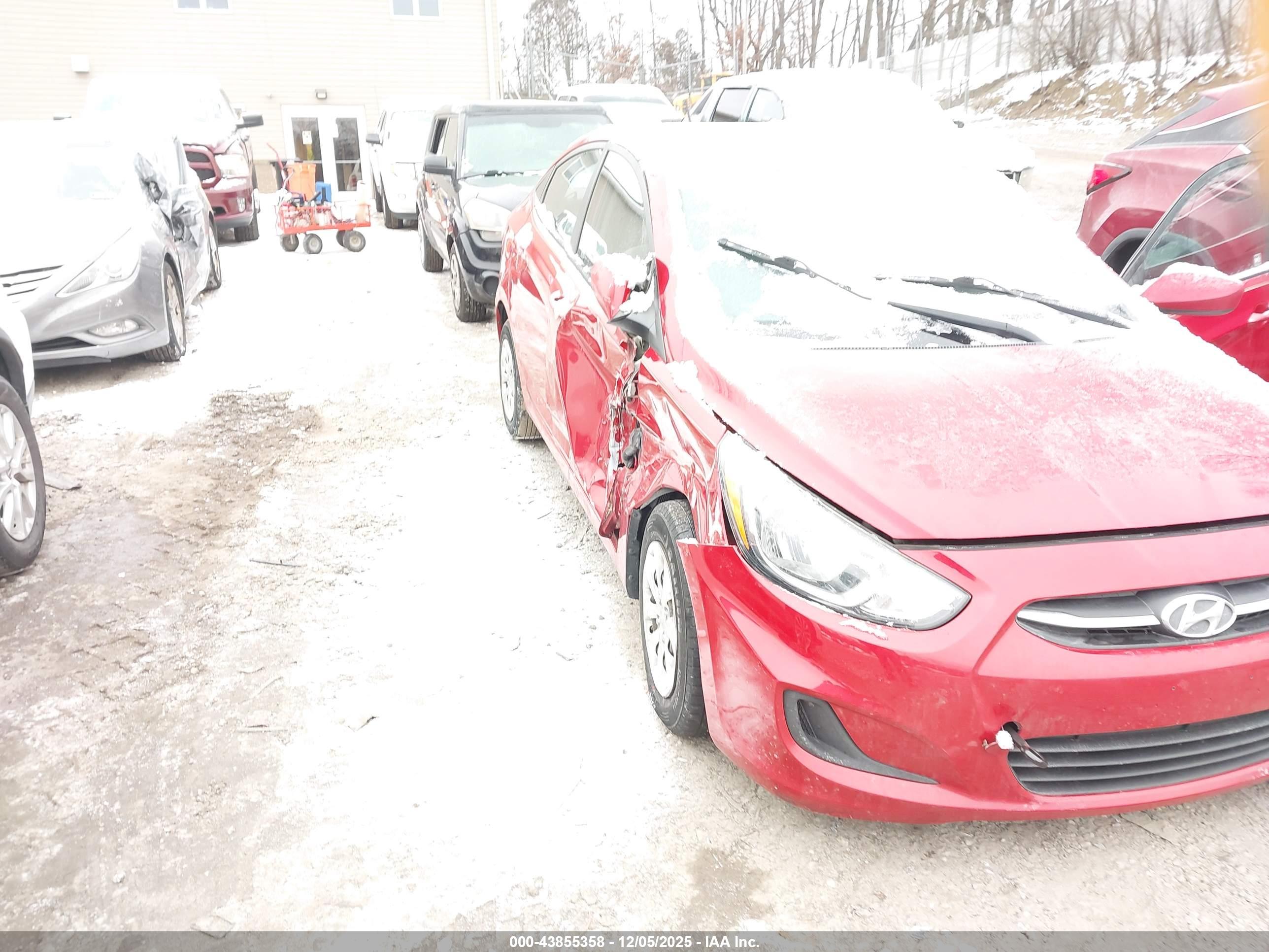 HYUNDAI ACCENT image 6