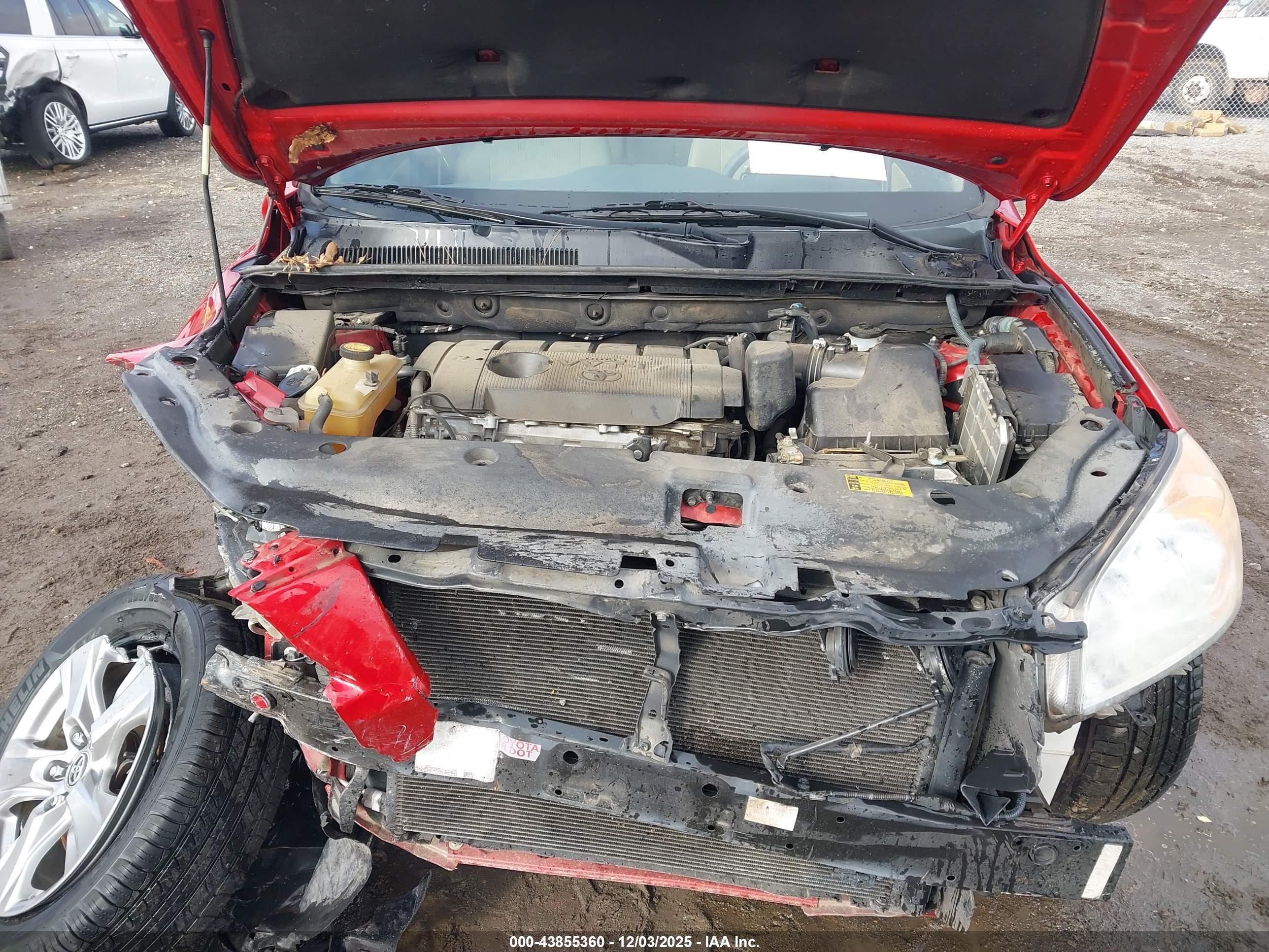 TOYOTA RAV4 image 10