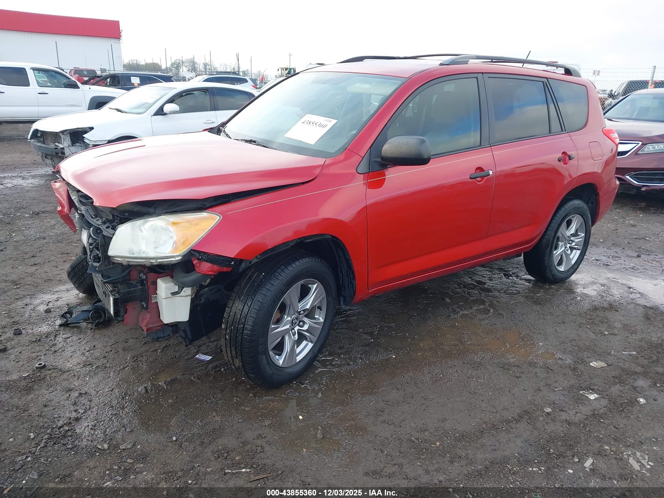 TOYOTA RAV4 image 2