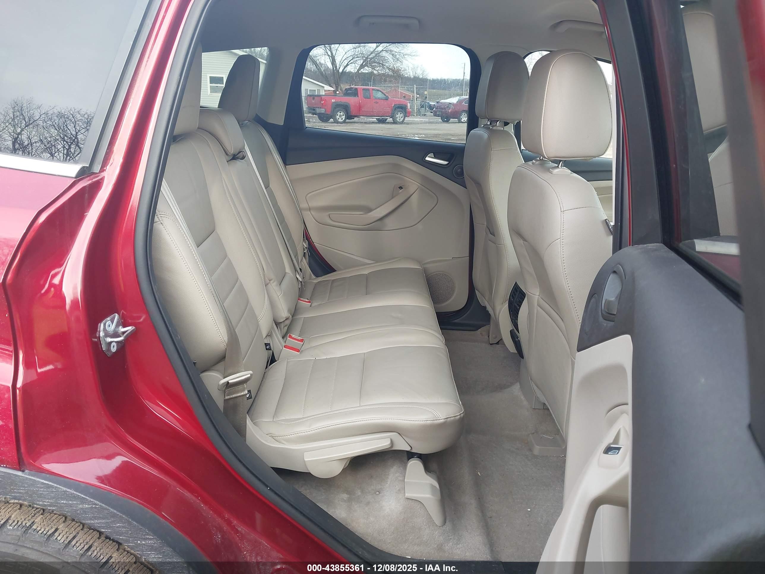 FORD ESCAPE image 8