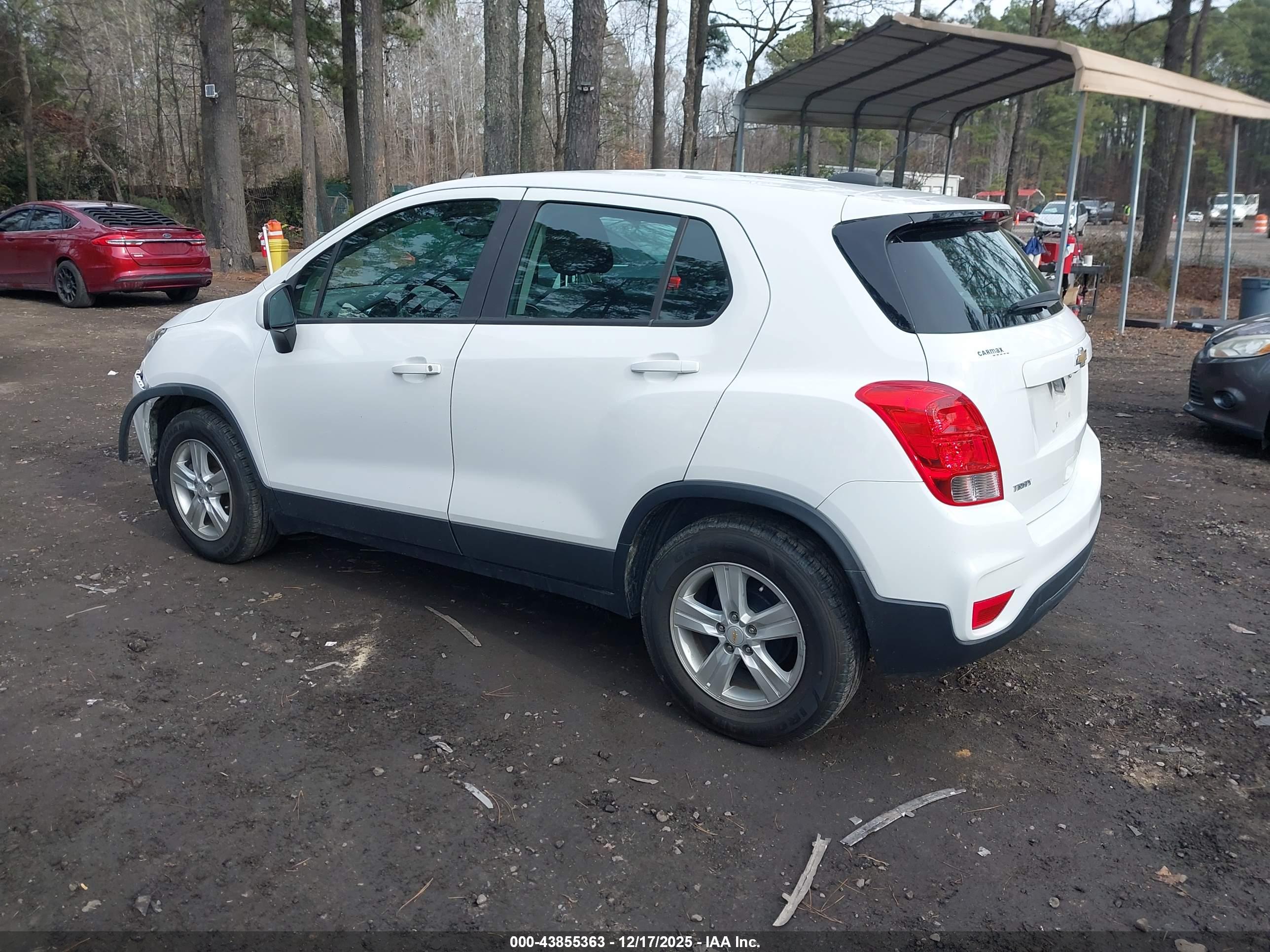 CHEVROLET TRAX image 3