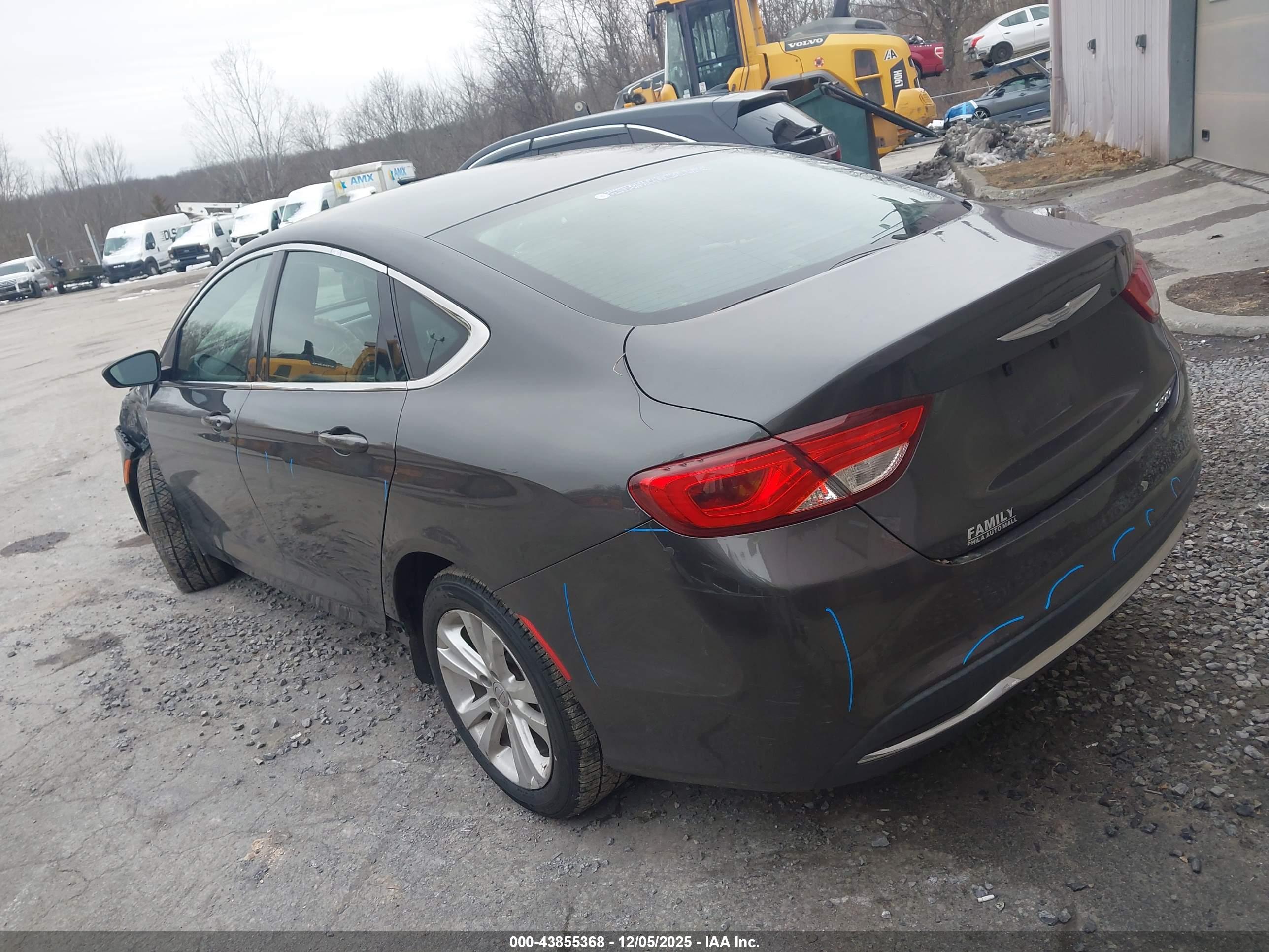 CHRYSLER 200 image 3