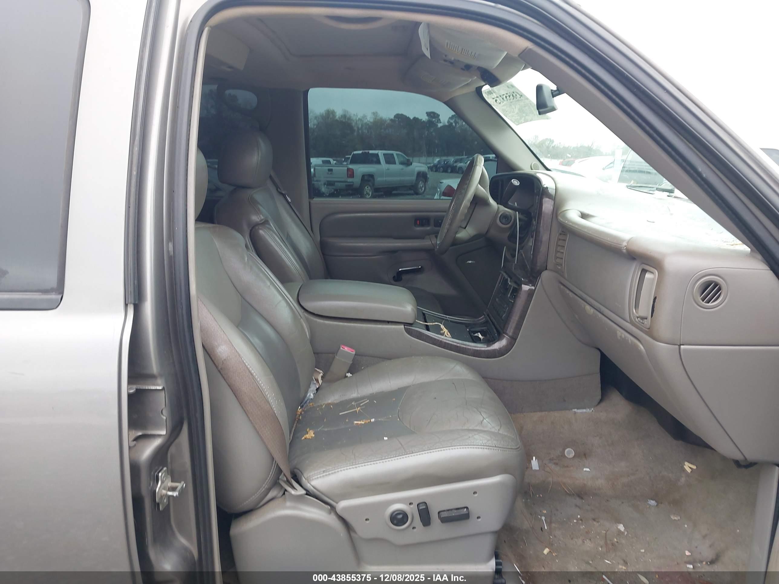 GMC YUKON image 5